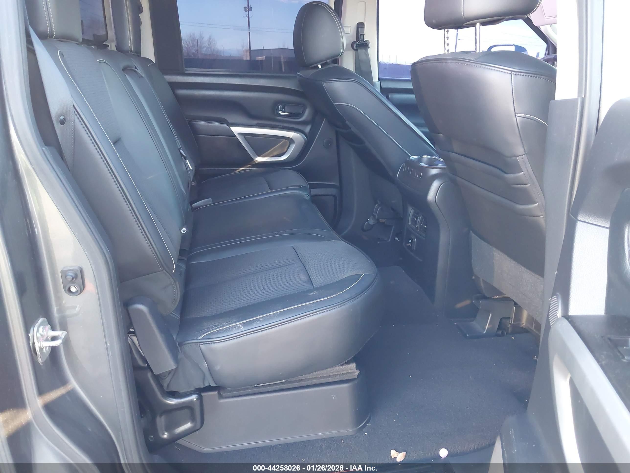 NISSAN TITAN image 8