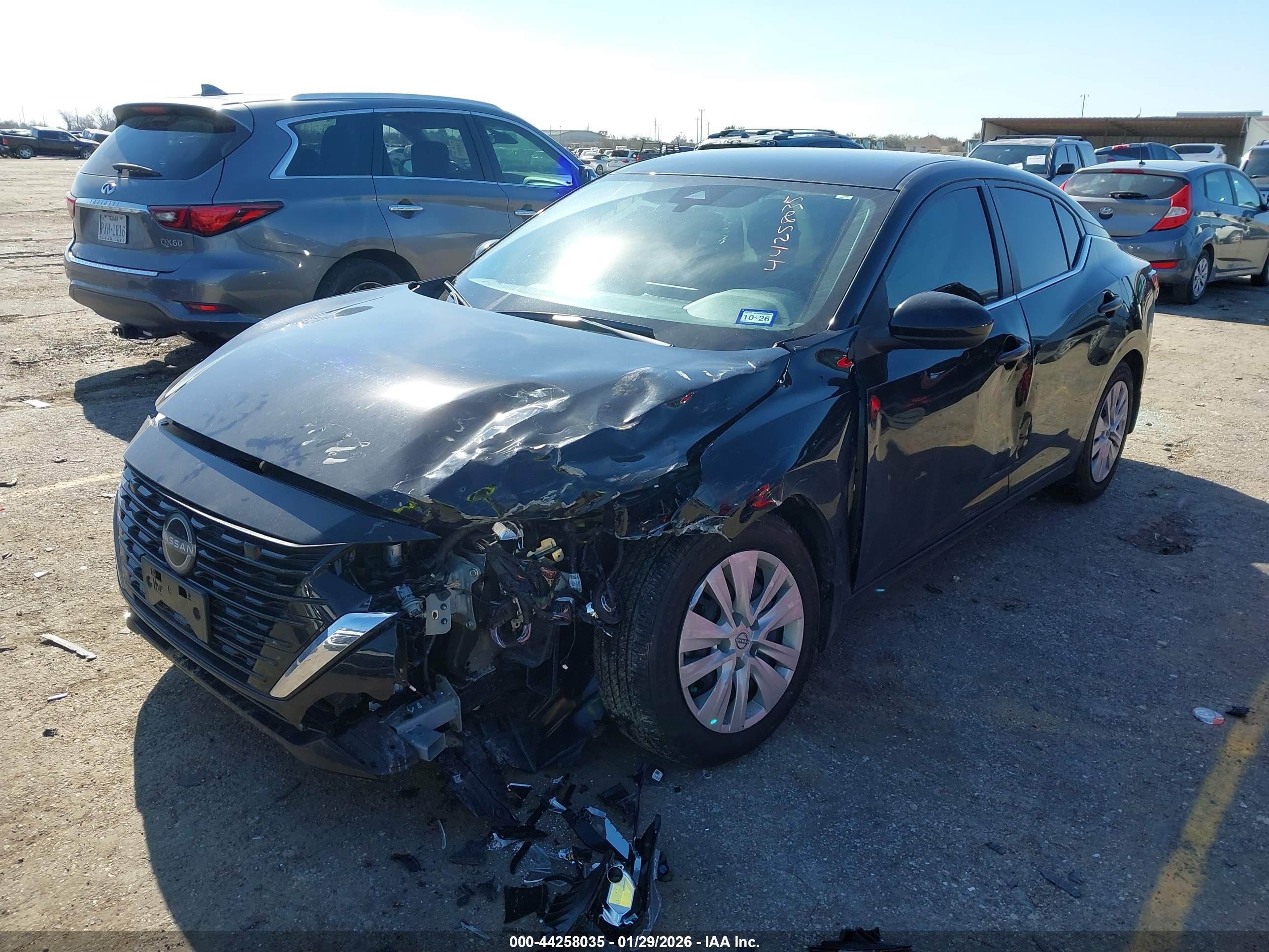 NISSAN SENTRA image 2