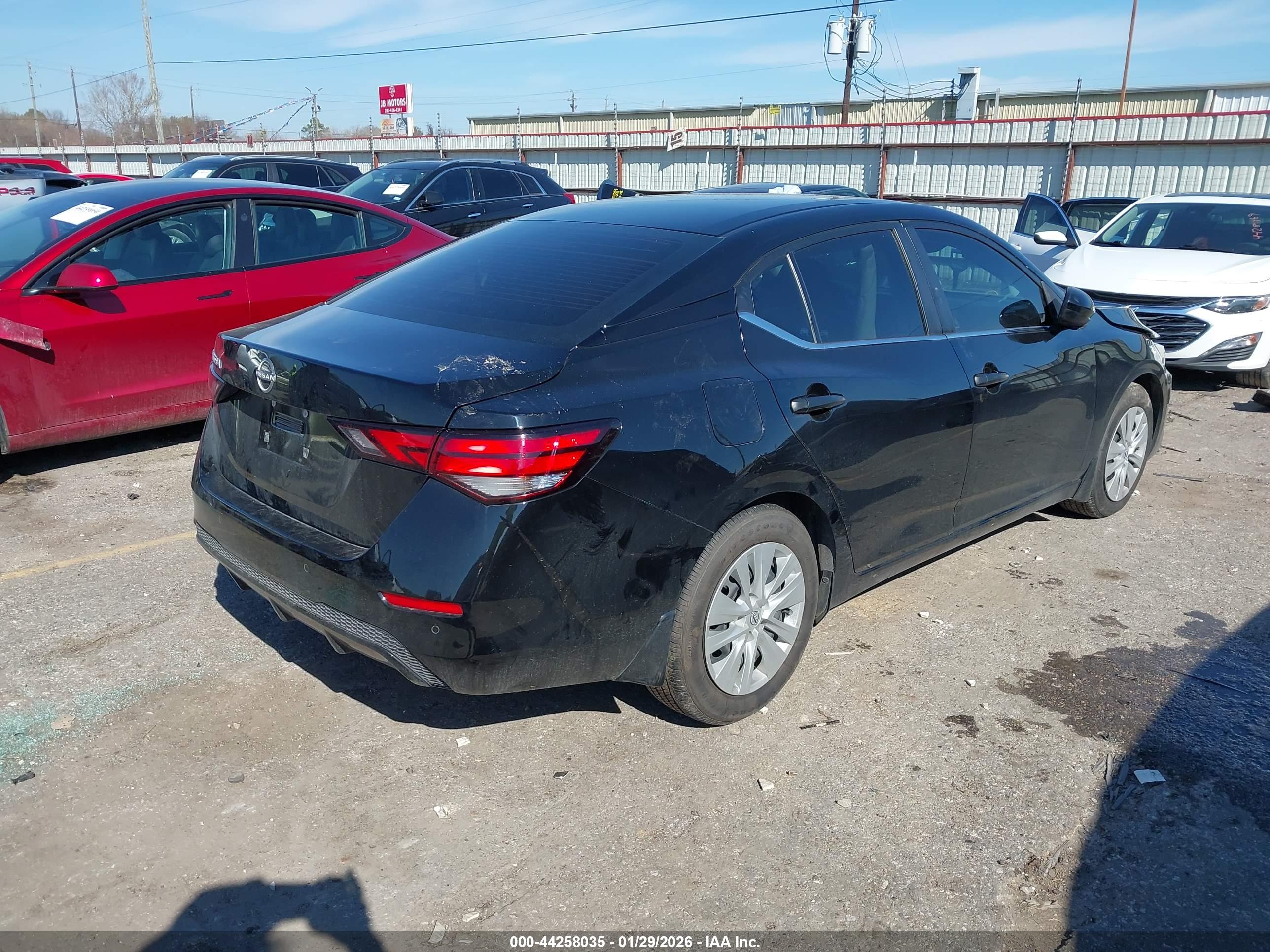 NISSAN SENTRA image 4