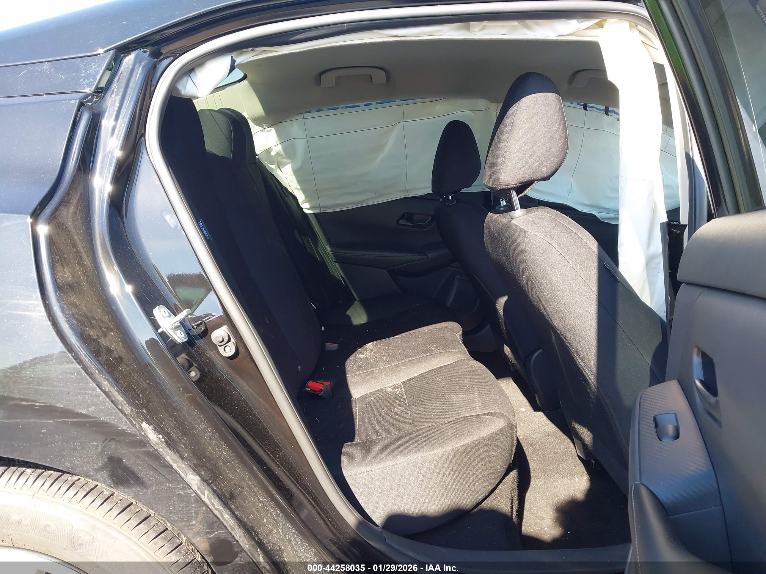 NISSAN SENTRA image 8