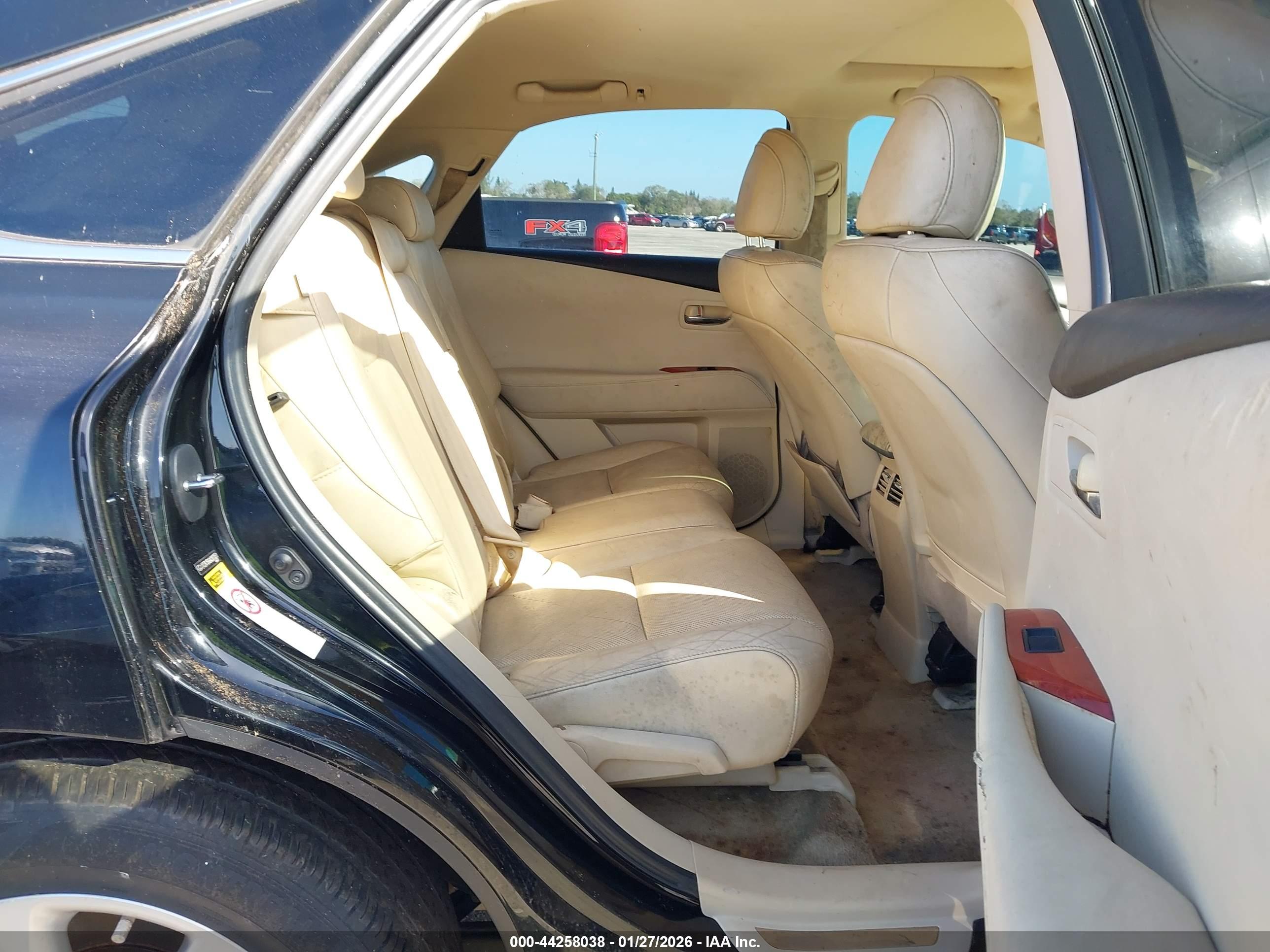 LEXUS RX image 8