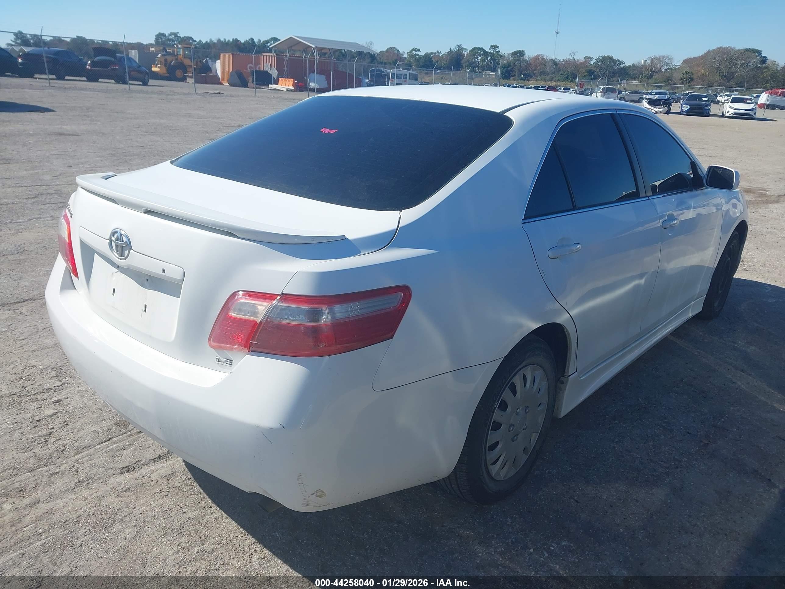 TOYOTA CAMRY image 4