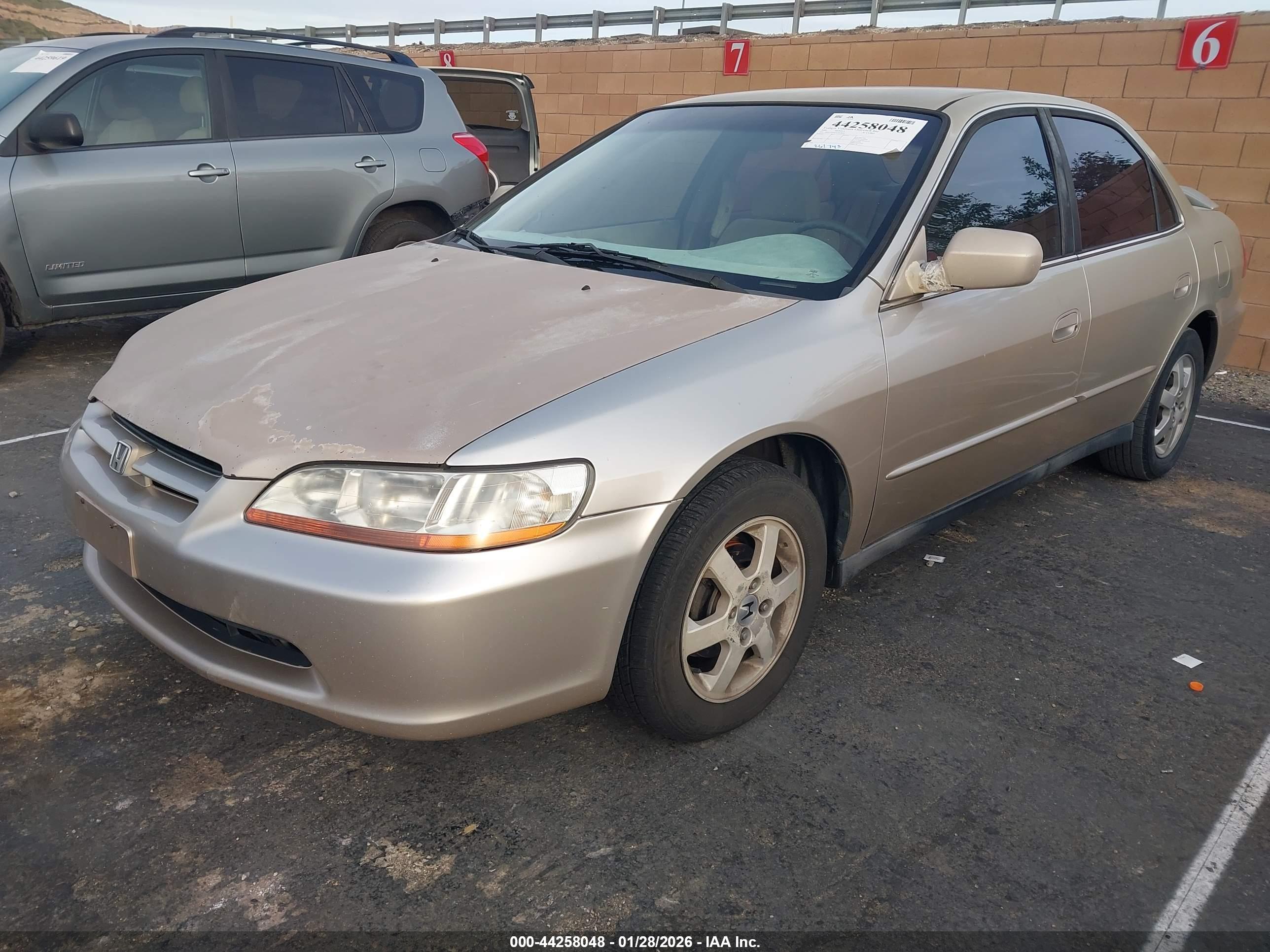 HONDA ACCORD image 2