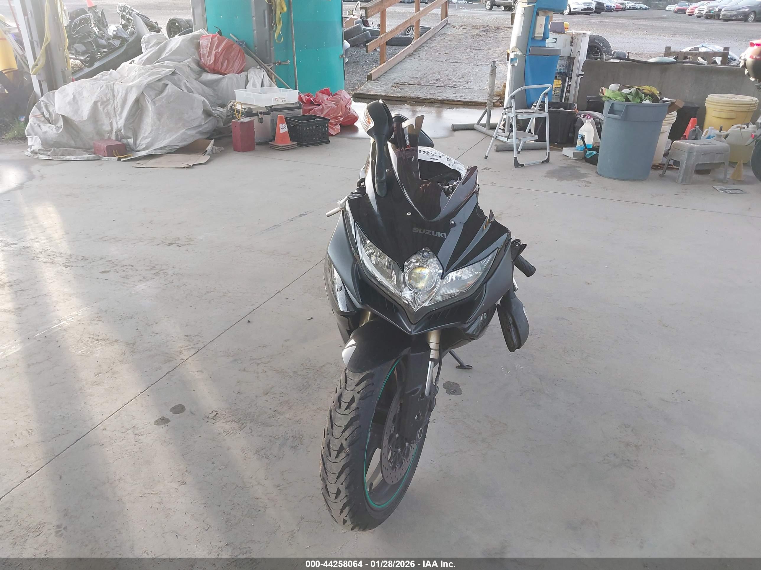 SUZUKI GSX-R600 image 5