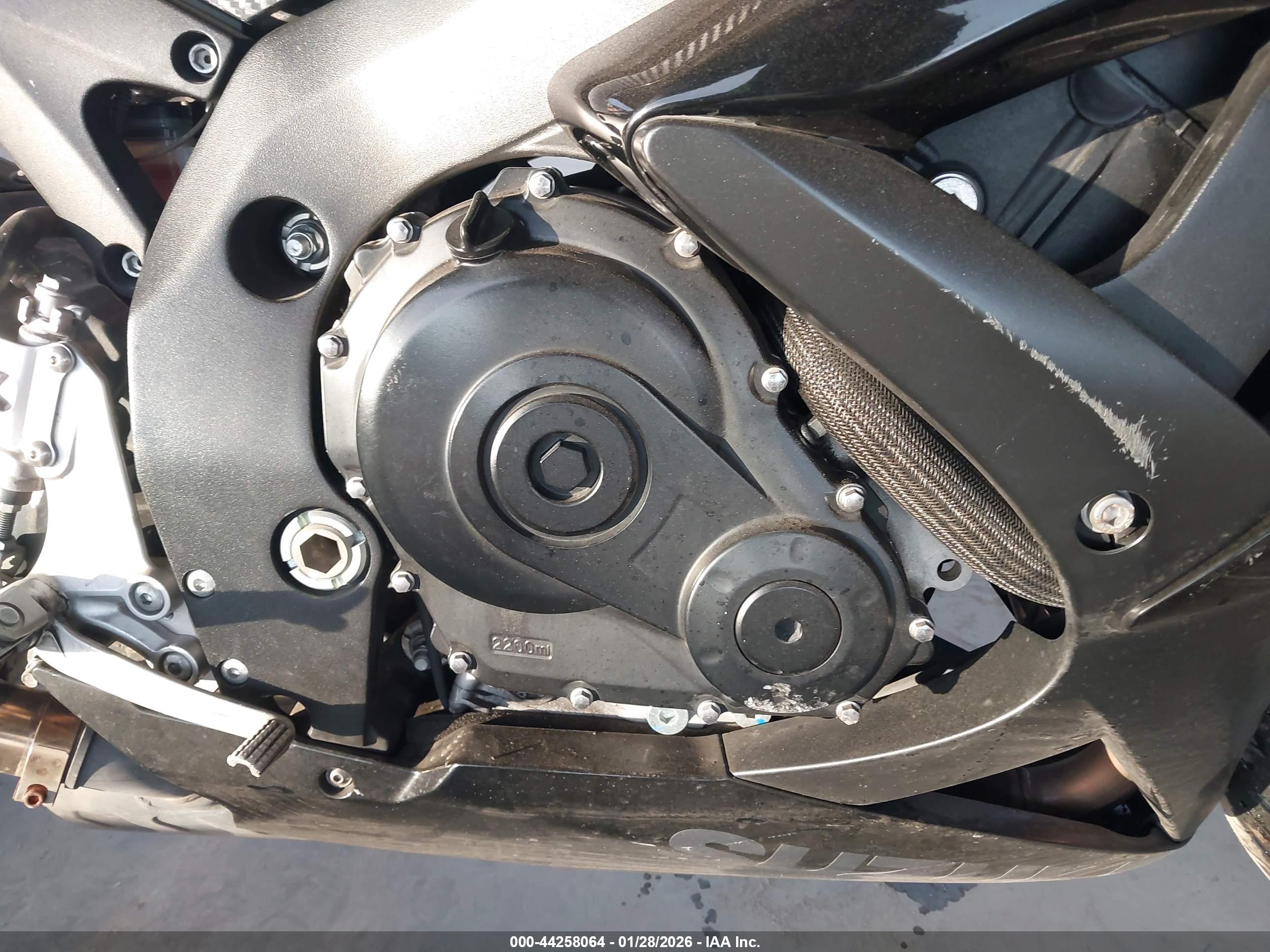 SUZUKI GSX-R600 image 8
