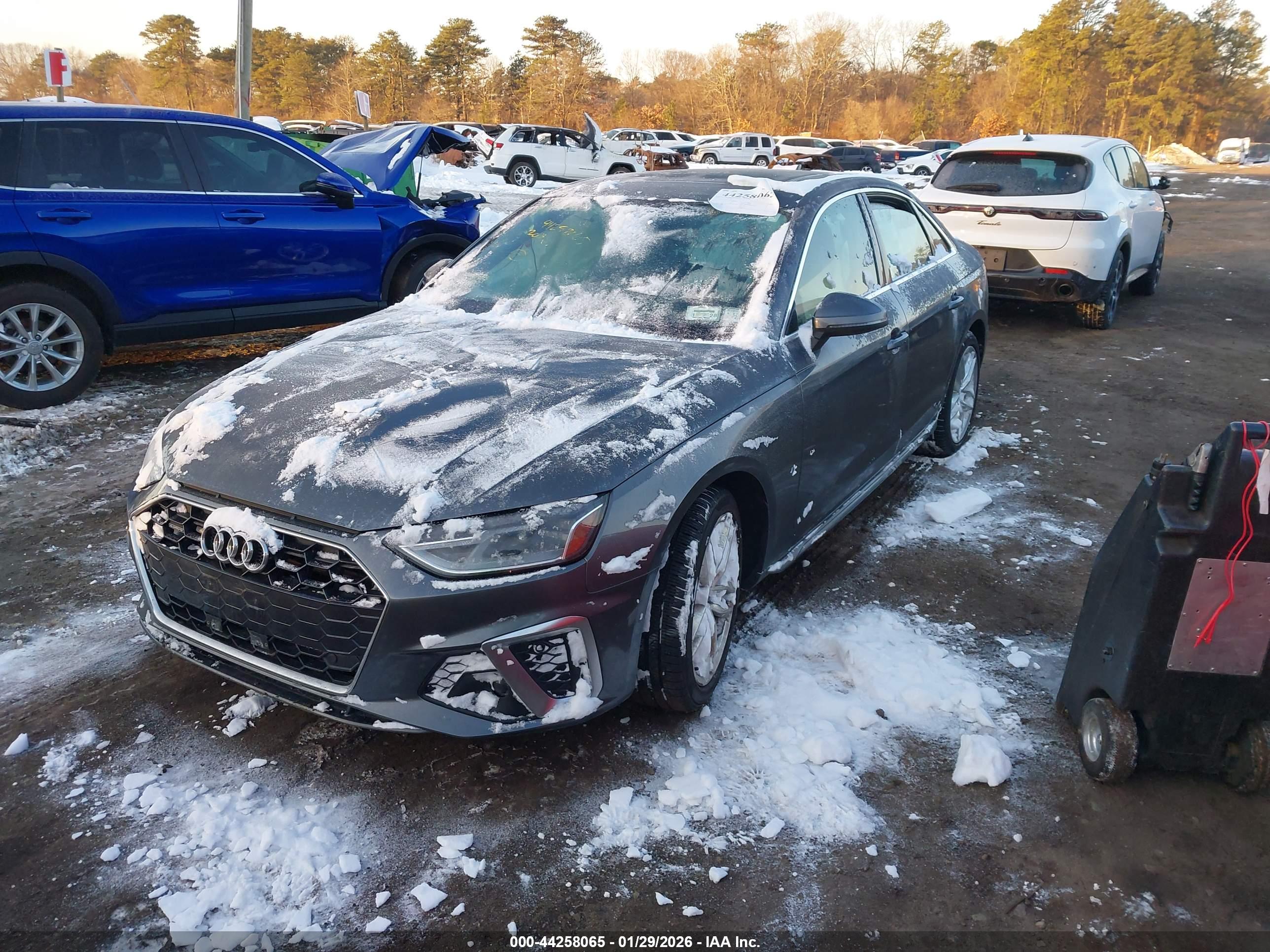 AUDI A4 image 2