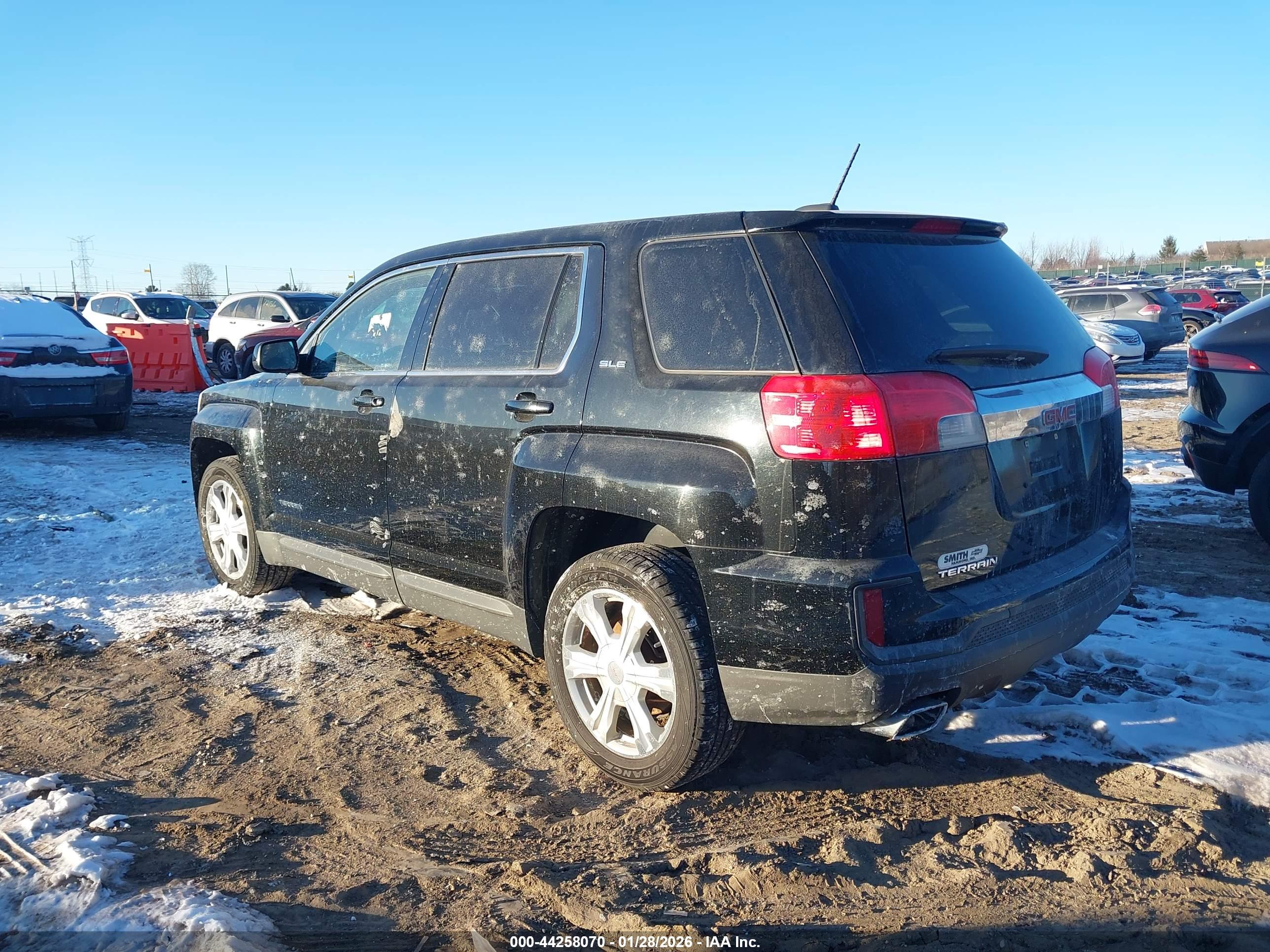 GMC TERRAIN image 3