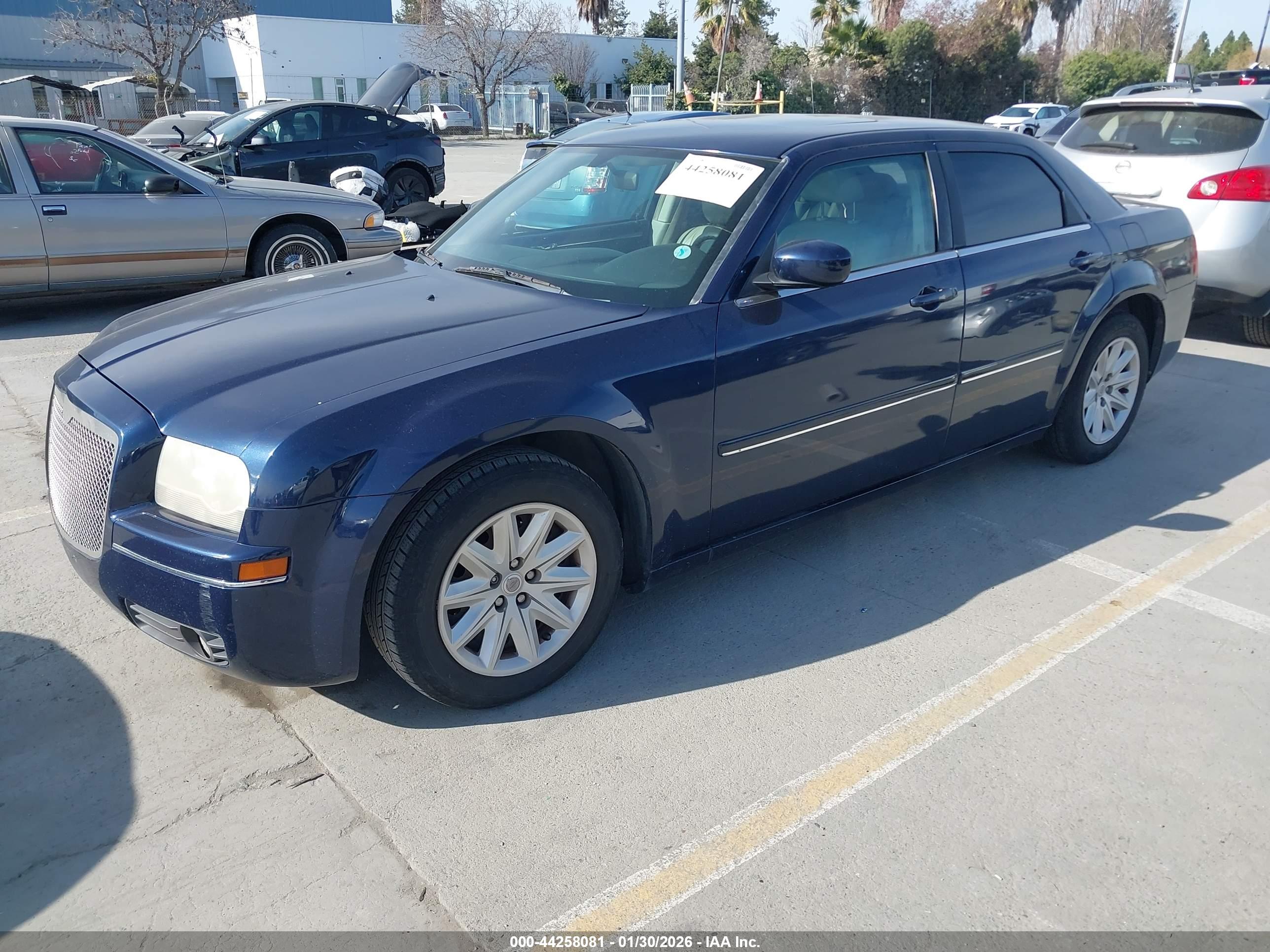 CHRYSLER 300 image 2