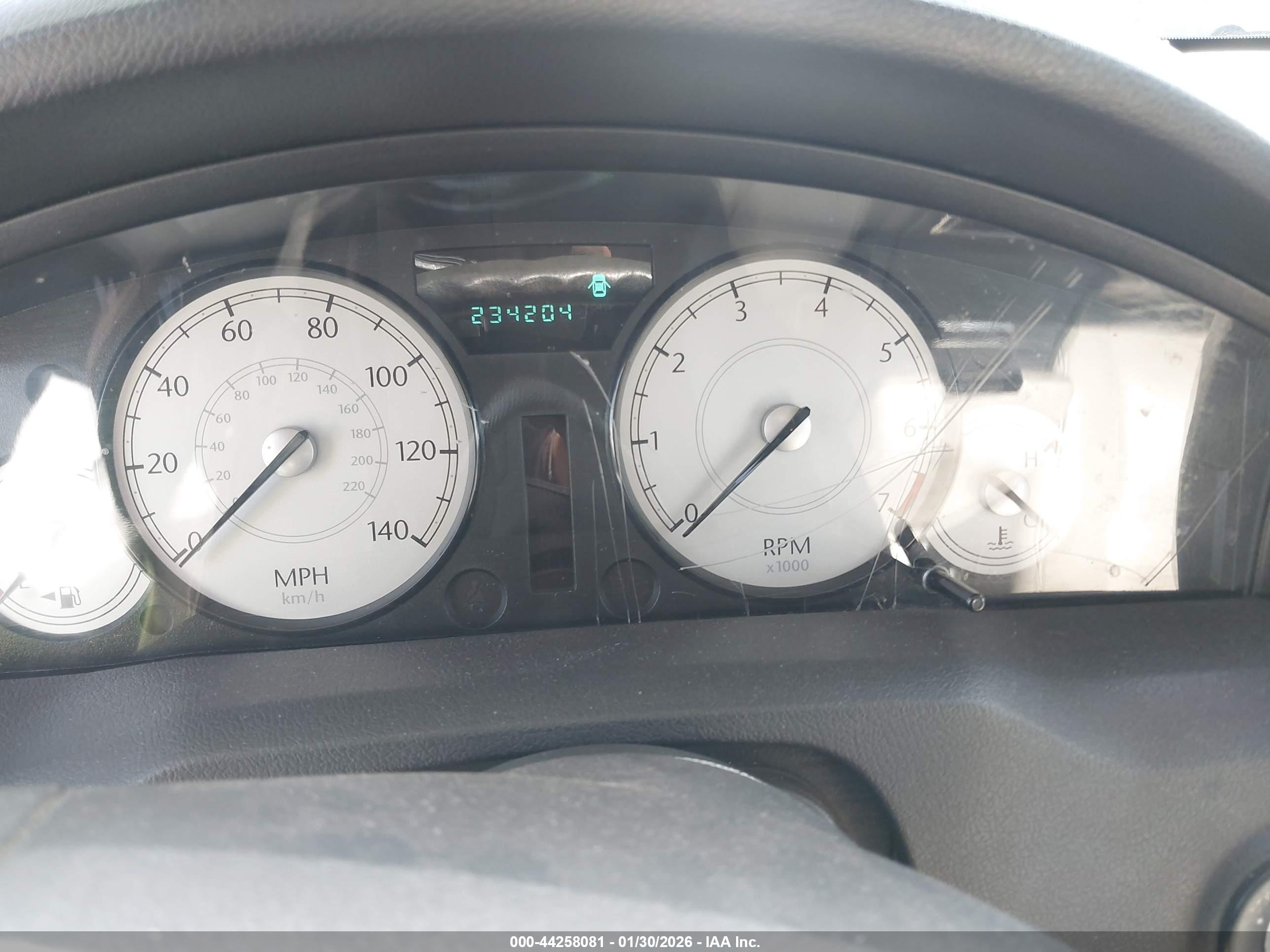 CHRYSLER 300 image 7