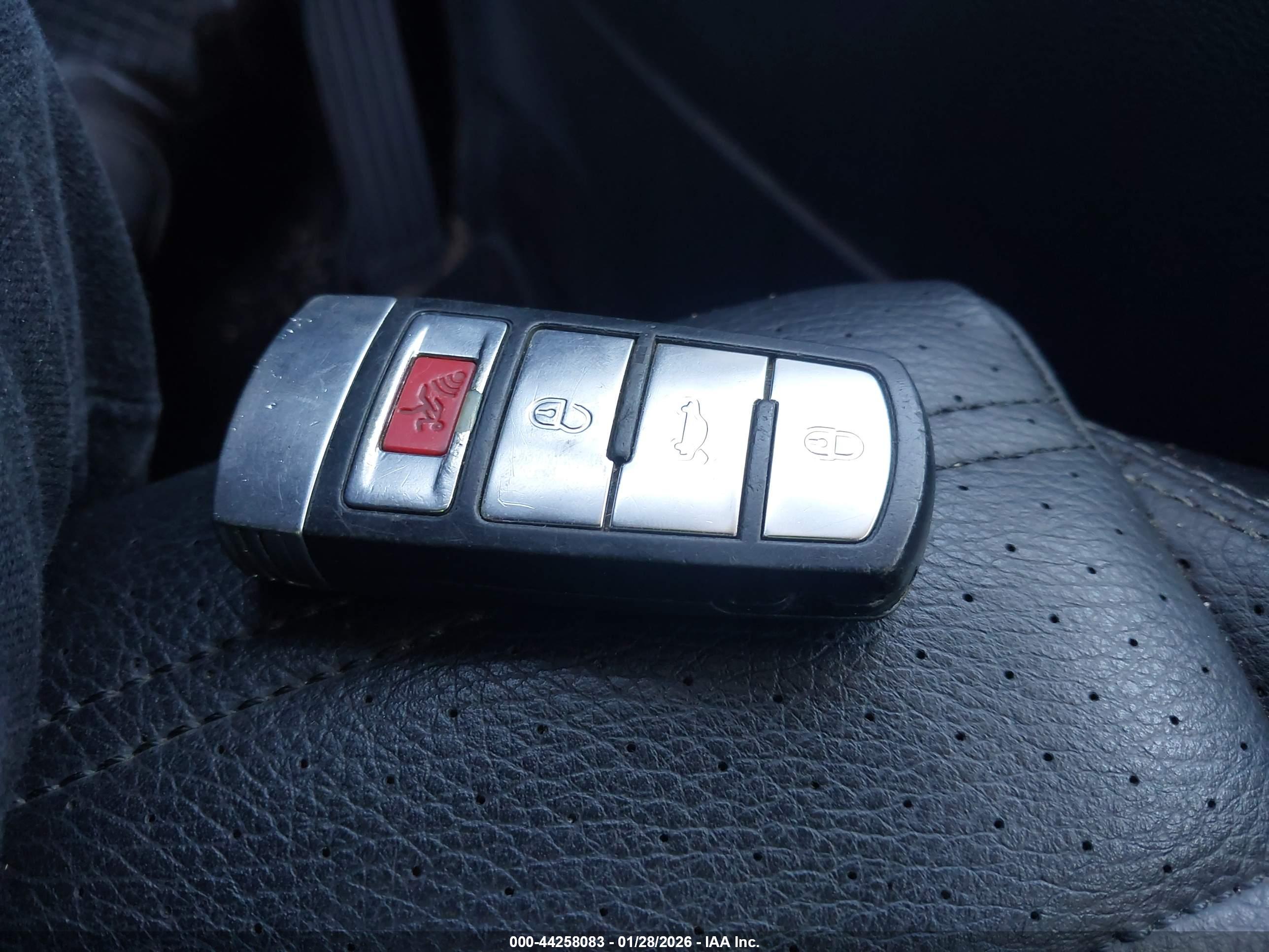 VOLKSWAGEN CC image 11