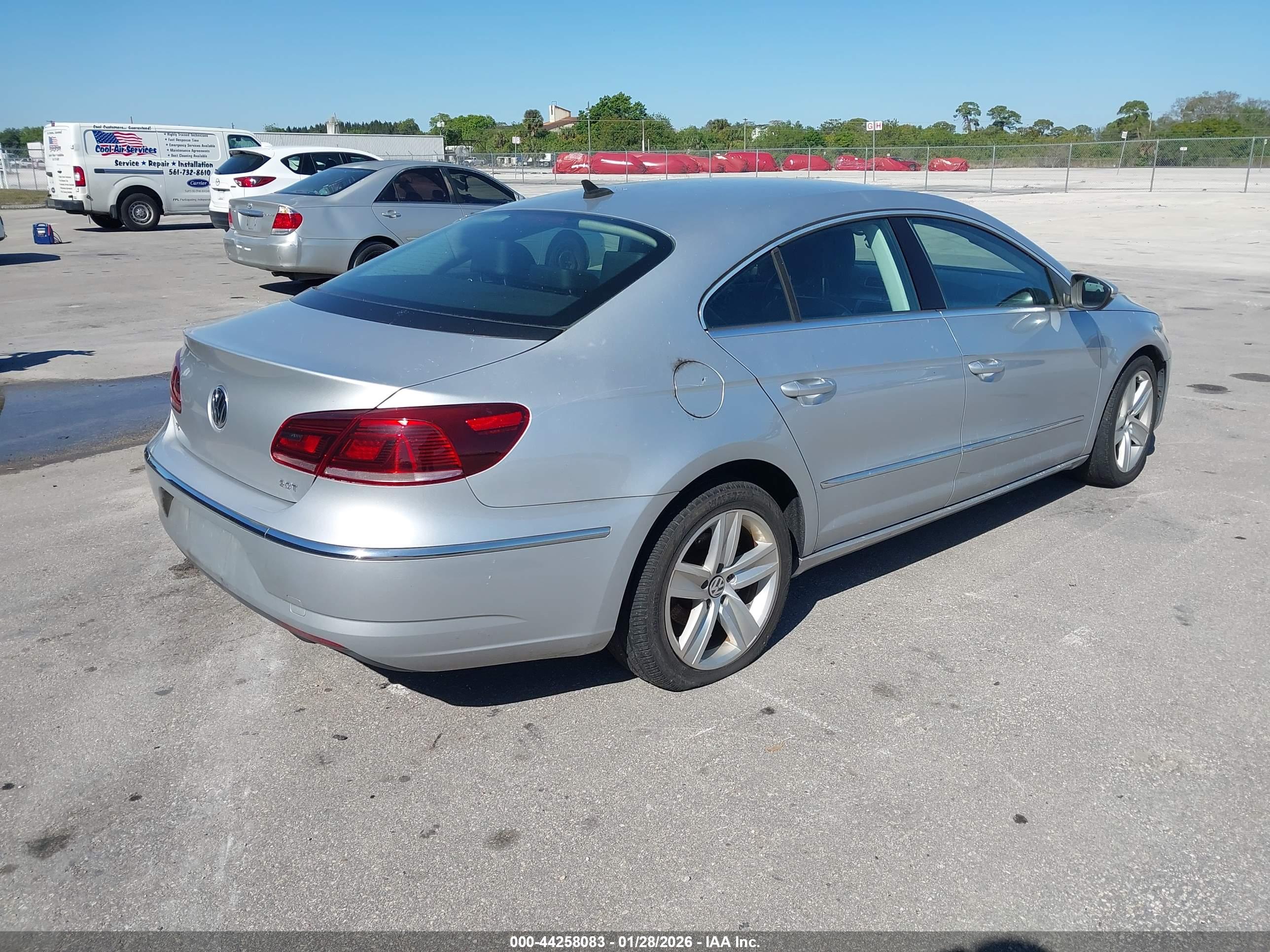 VOLKSWAGEN CC image 4