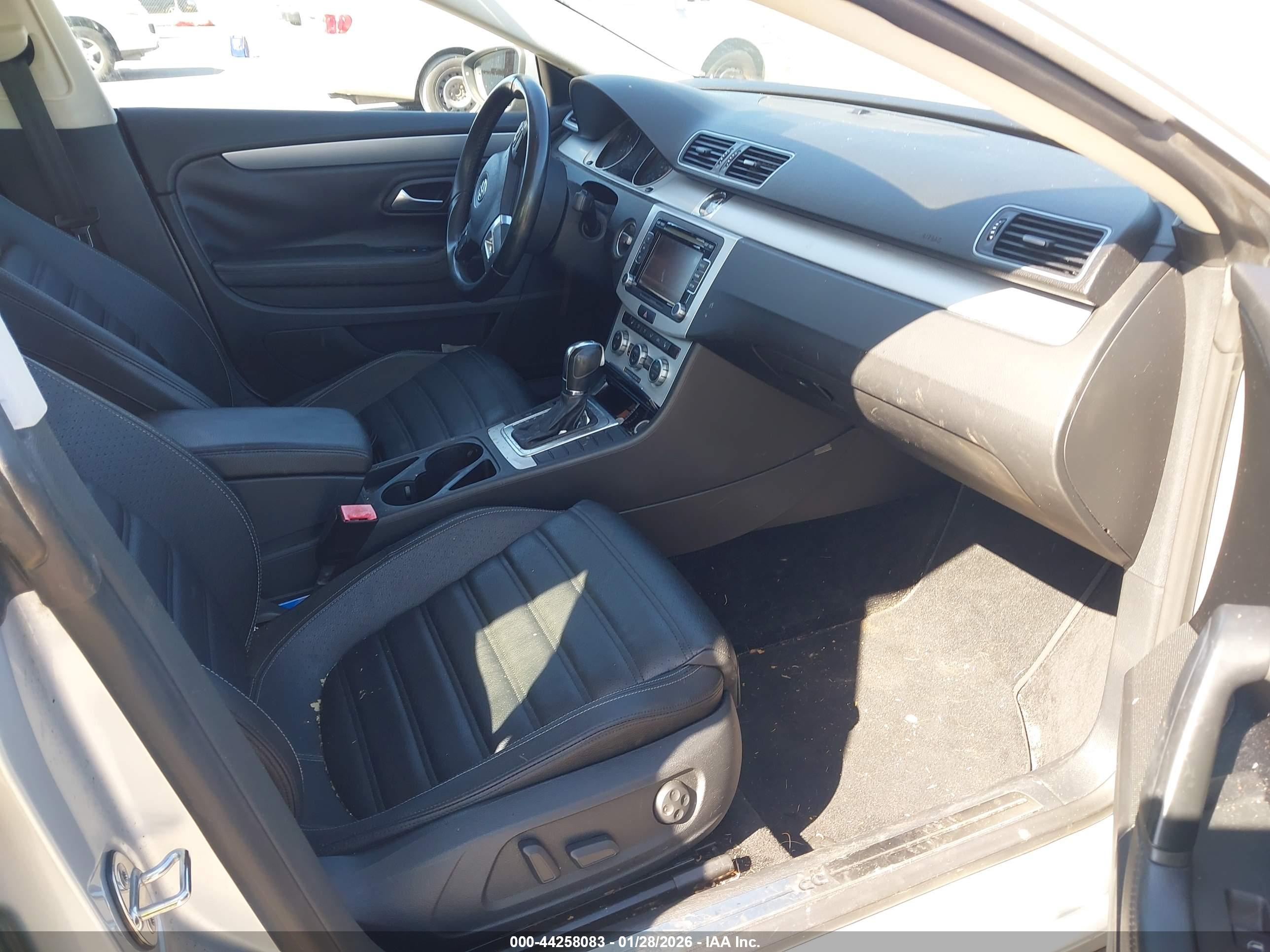 VOLKSWAGEN CC image 5