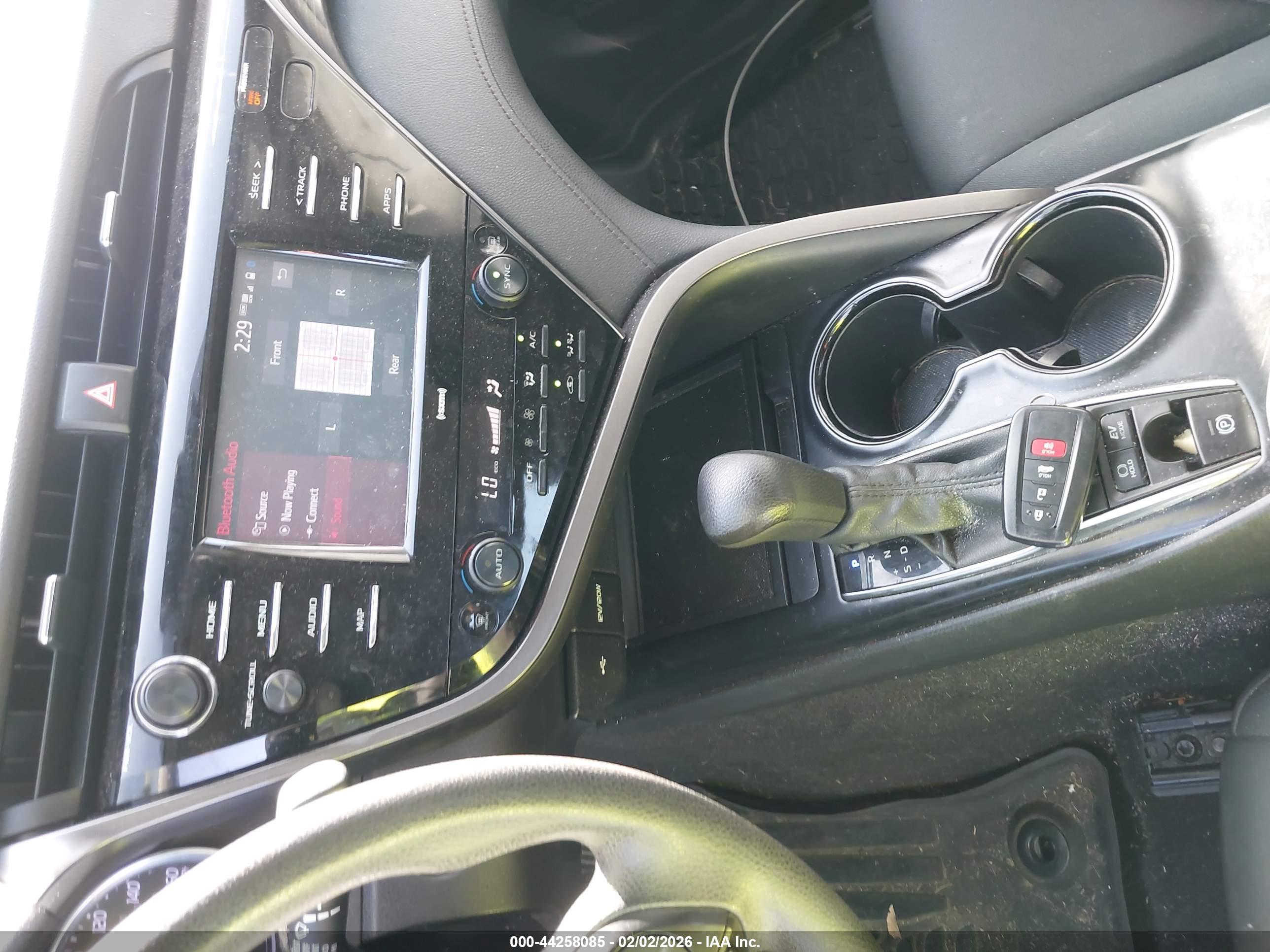 TOYOTA CAMRY image 11