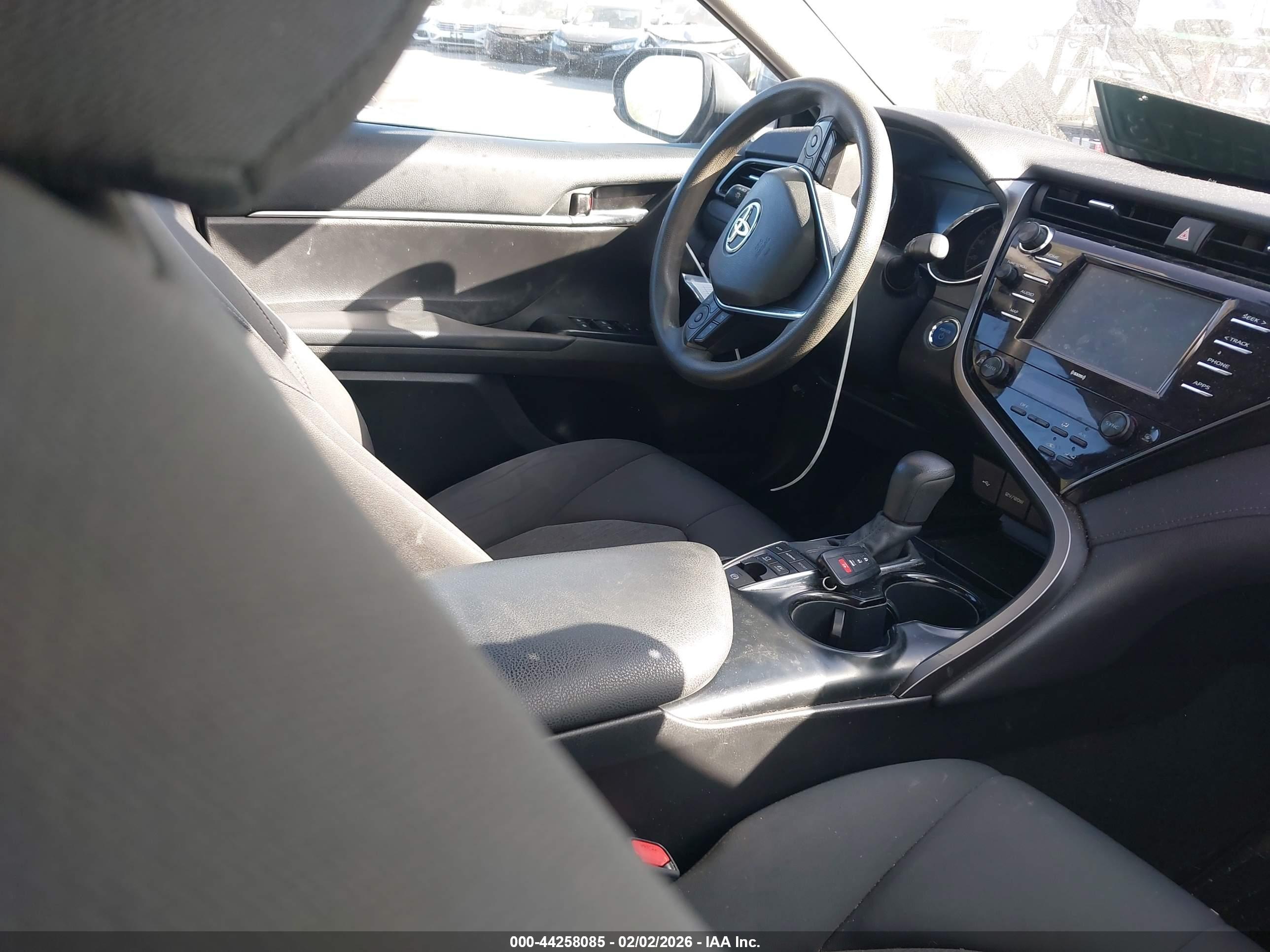 TOYOTA CAMRY image 5