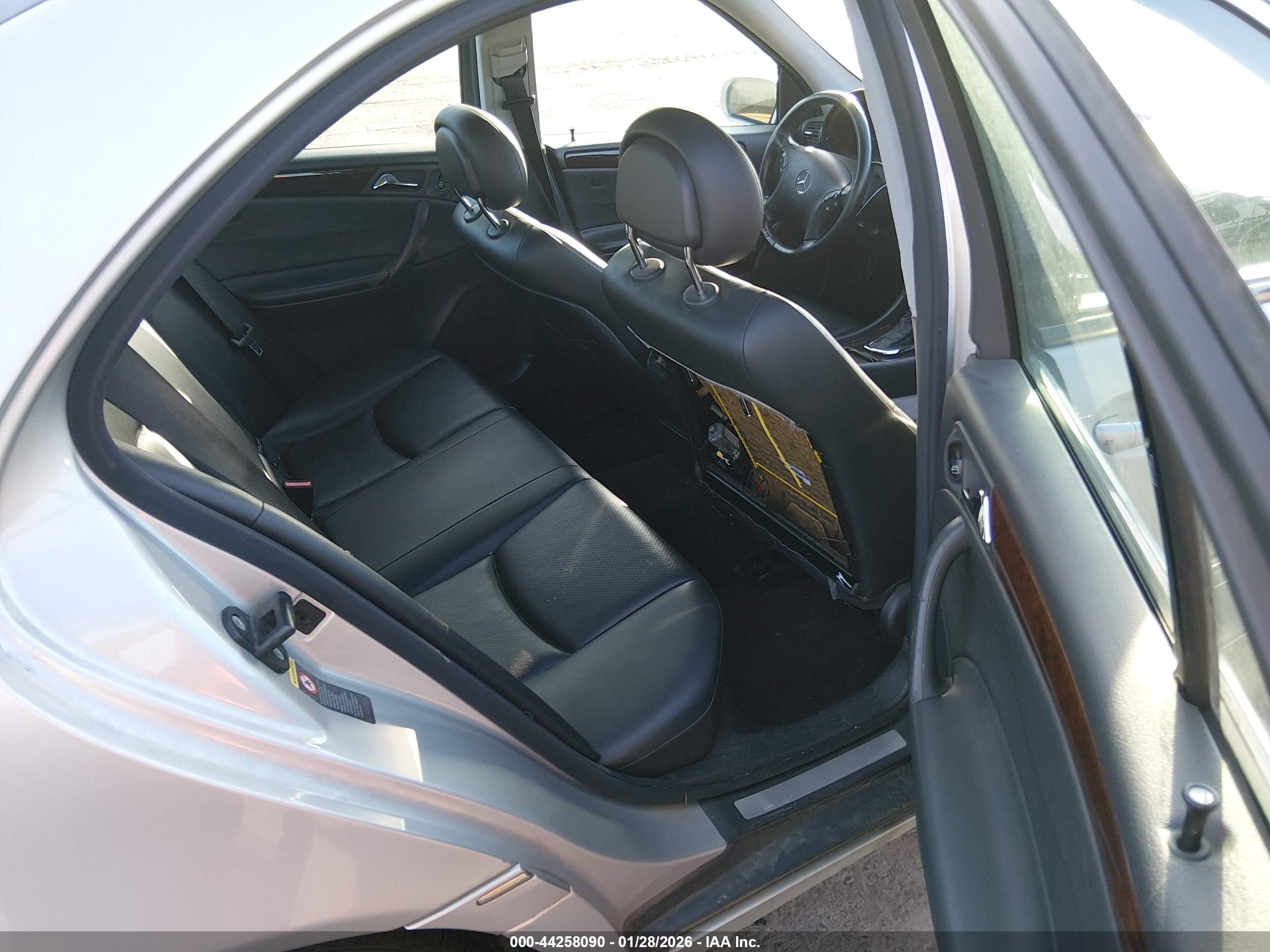 MERCEDES-BENZ C image 8
