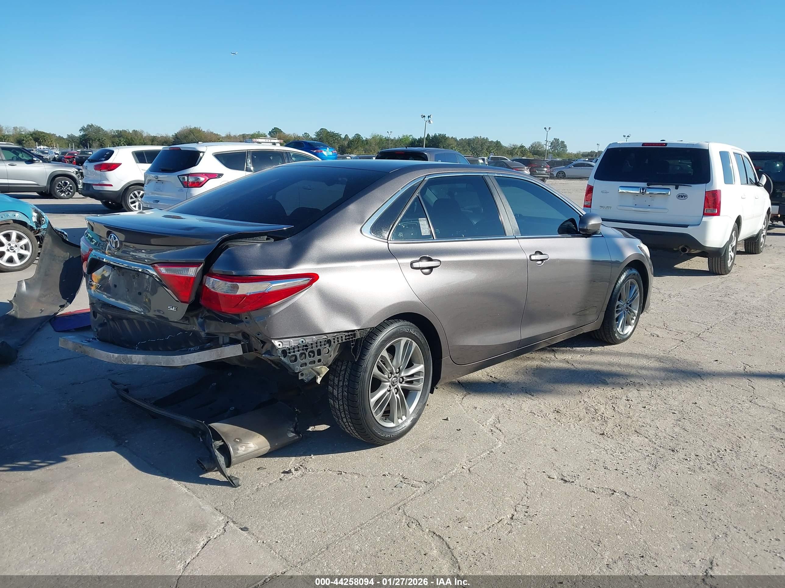 TOYOTA CAMRY image 4
