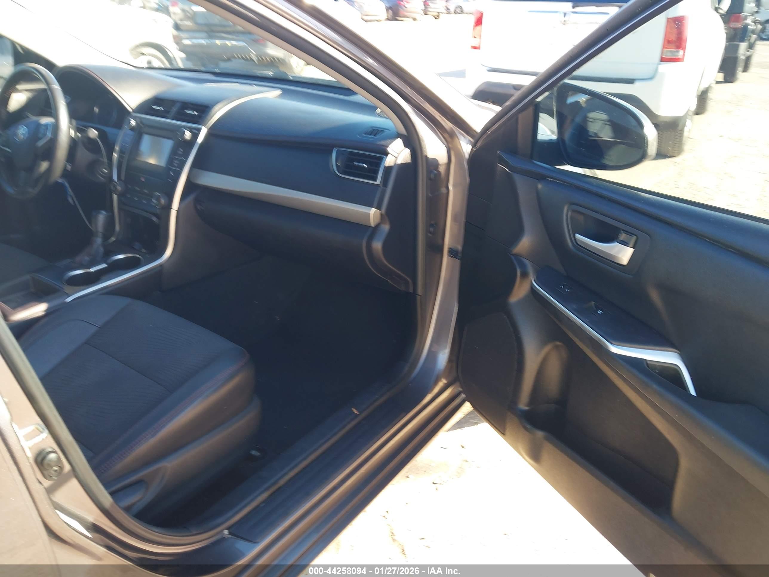 TOYOTA CAMRY image 5