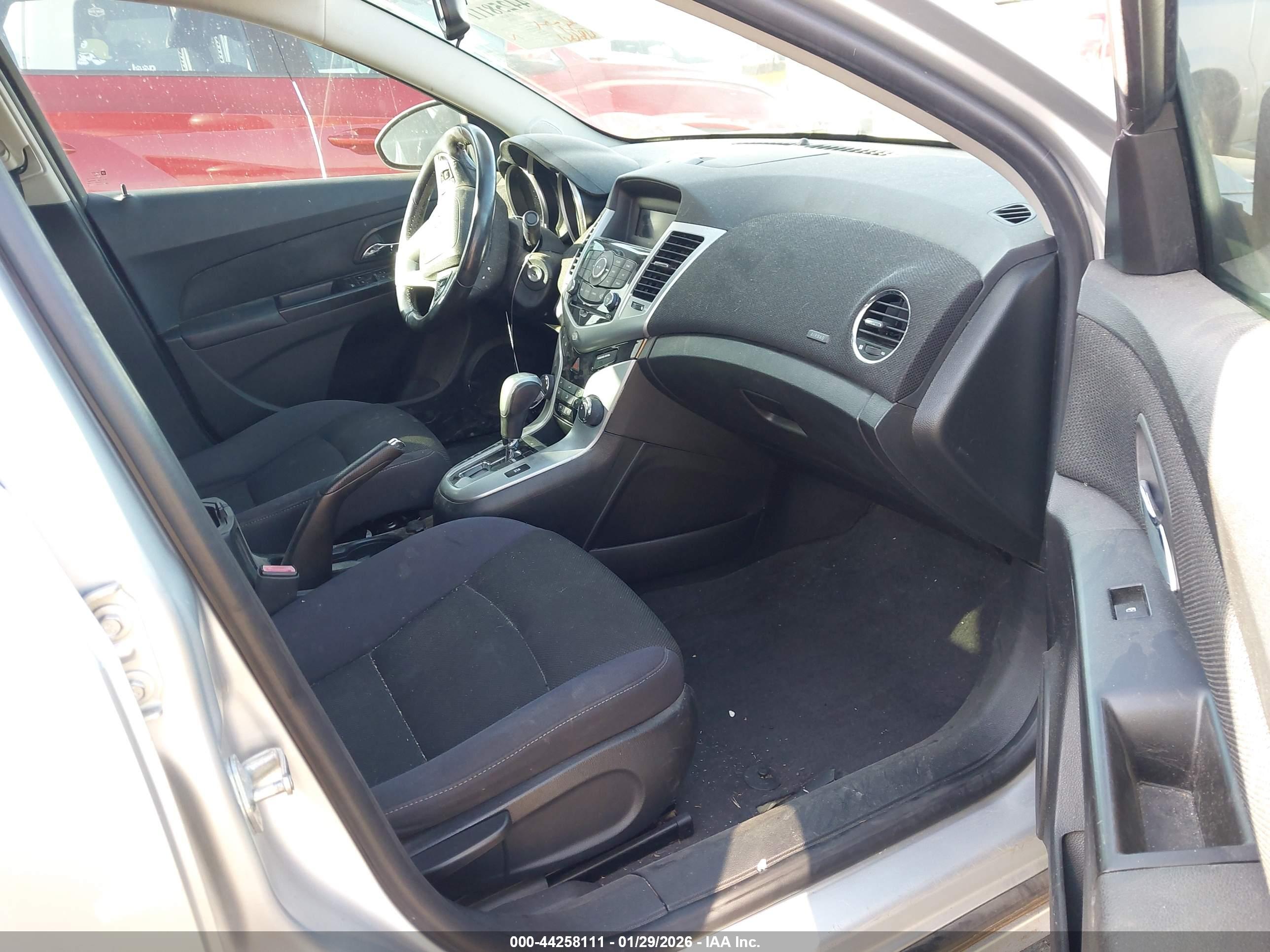 CHEVROLET CRUZE image 5
