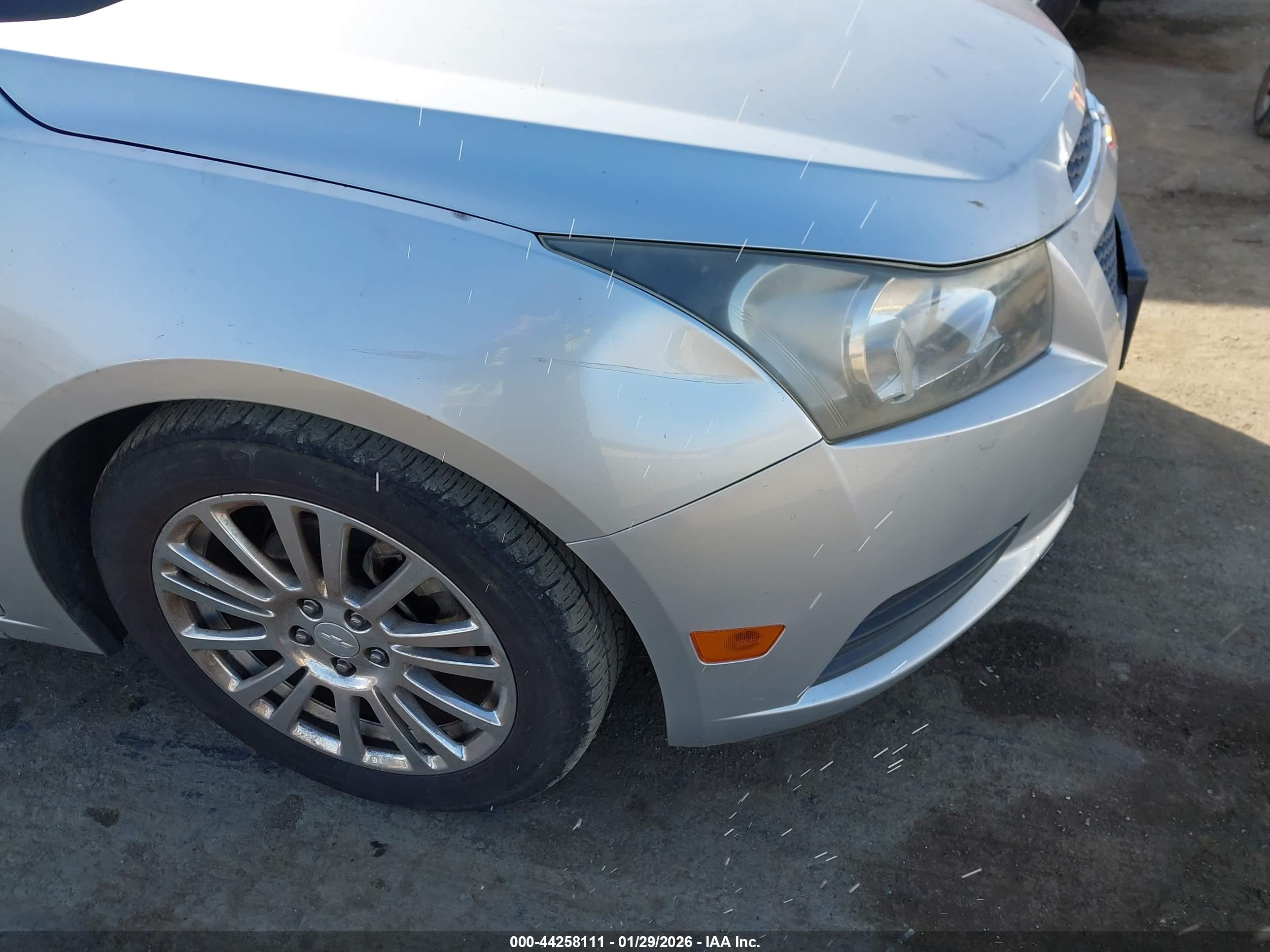 CHEVROLET CRUZE image 6