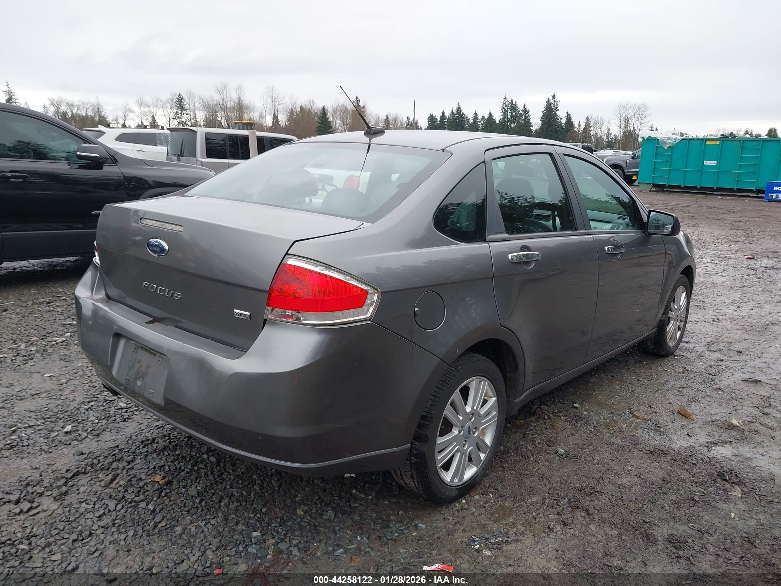 FORD FOCUS image 4