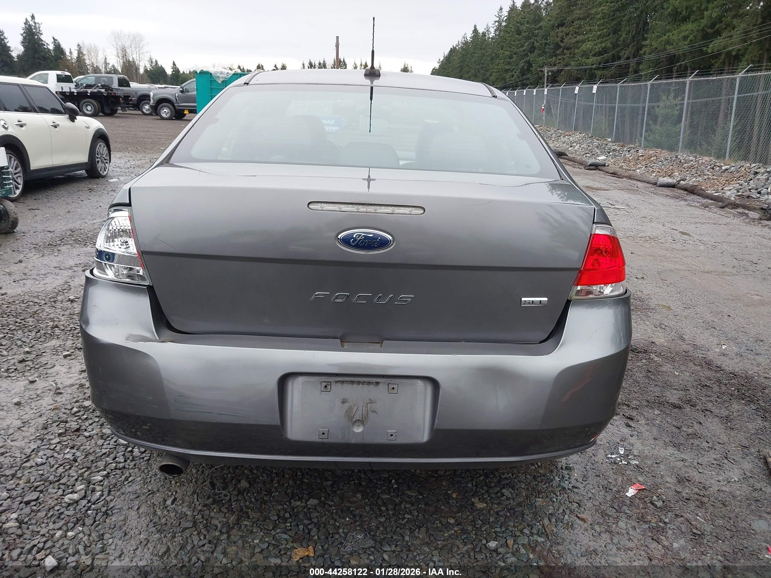 FORD FOCUS image 6