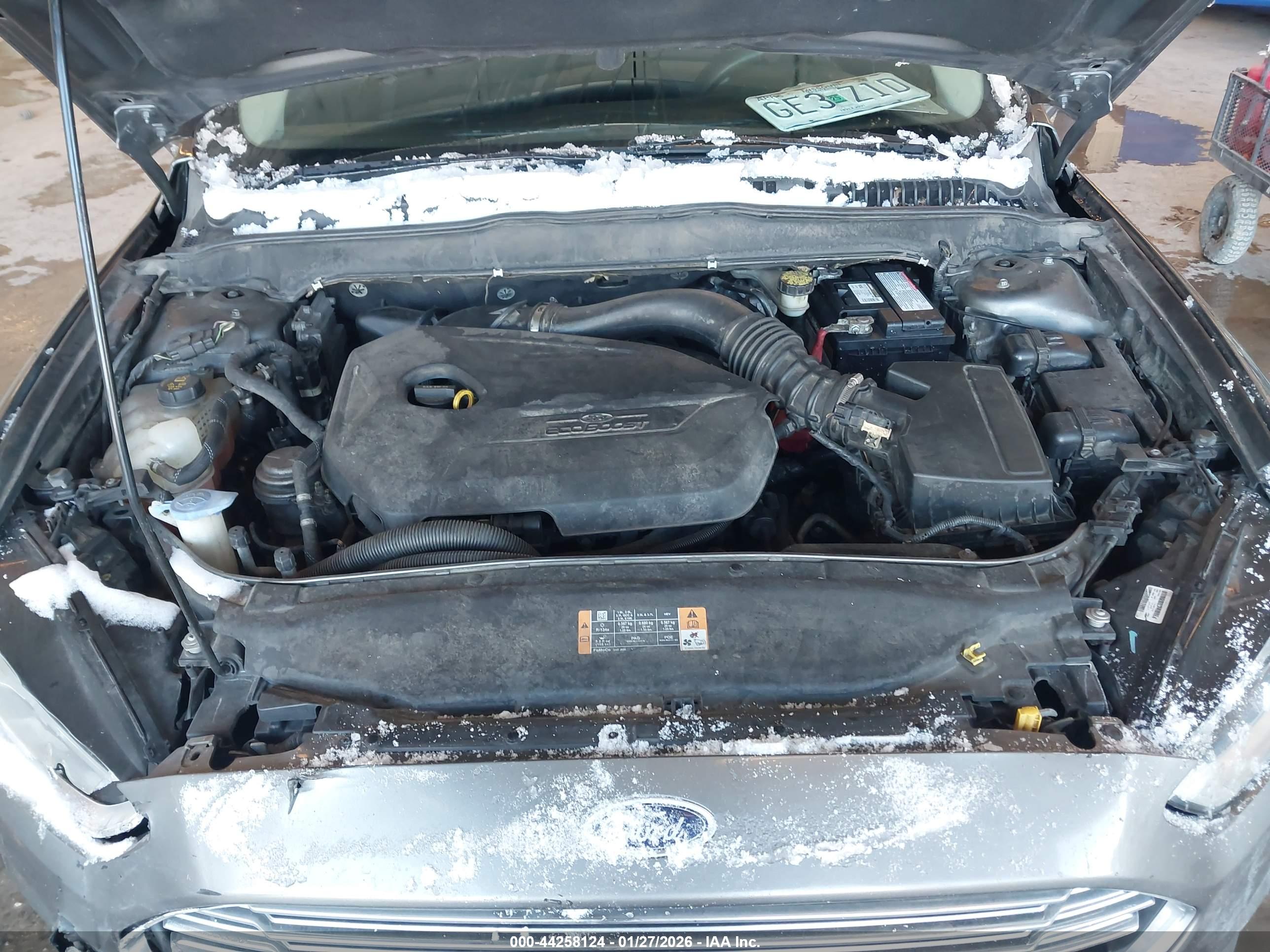 FORD FUSION image 10