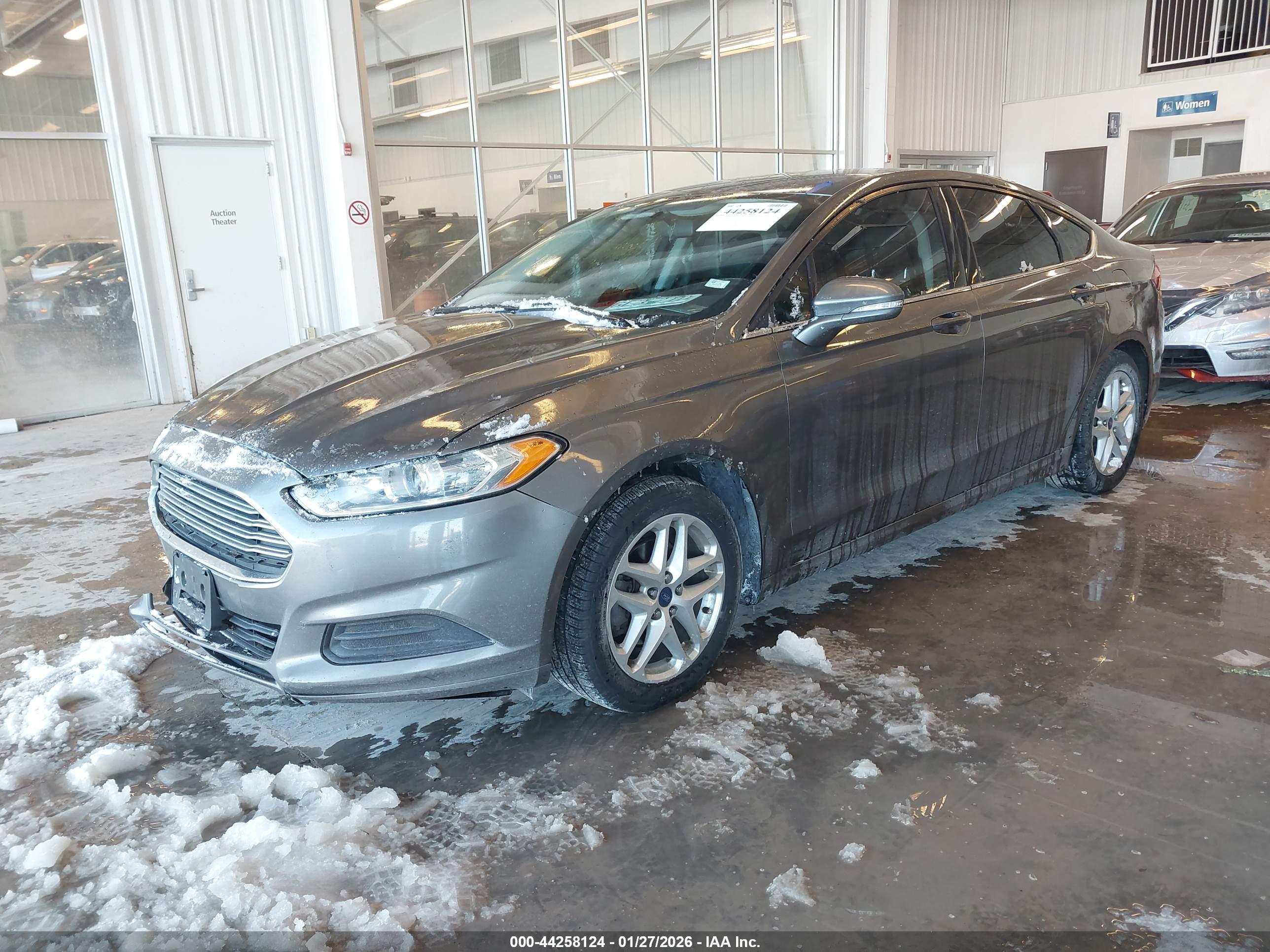 FORD FUSION image 2