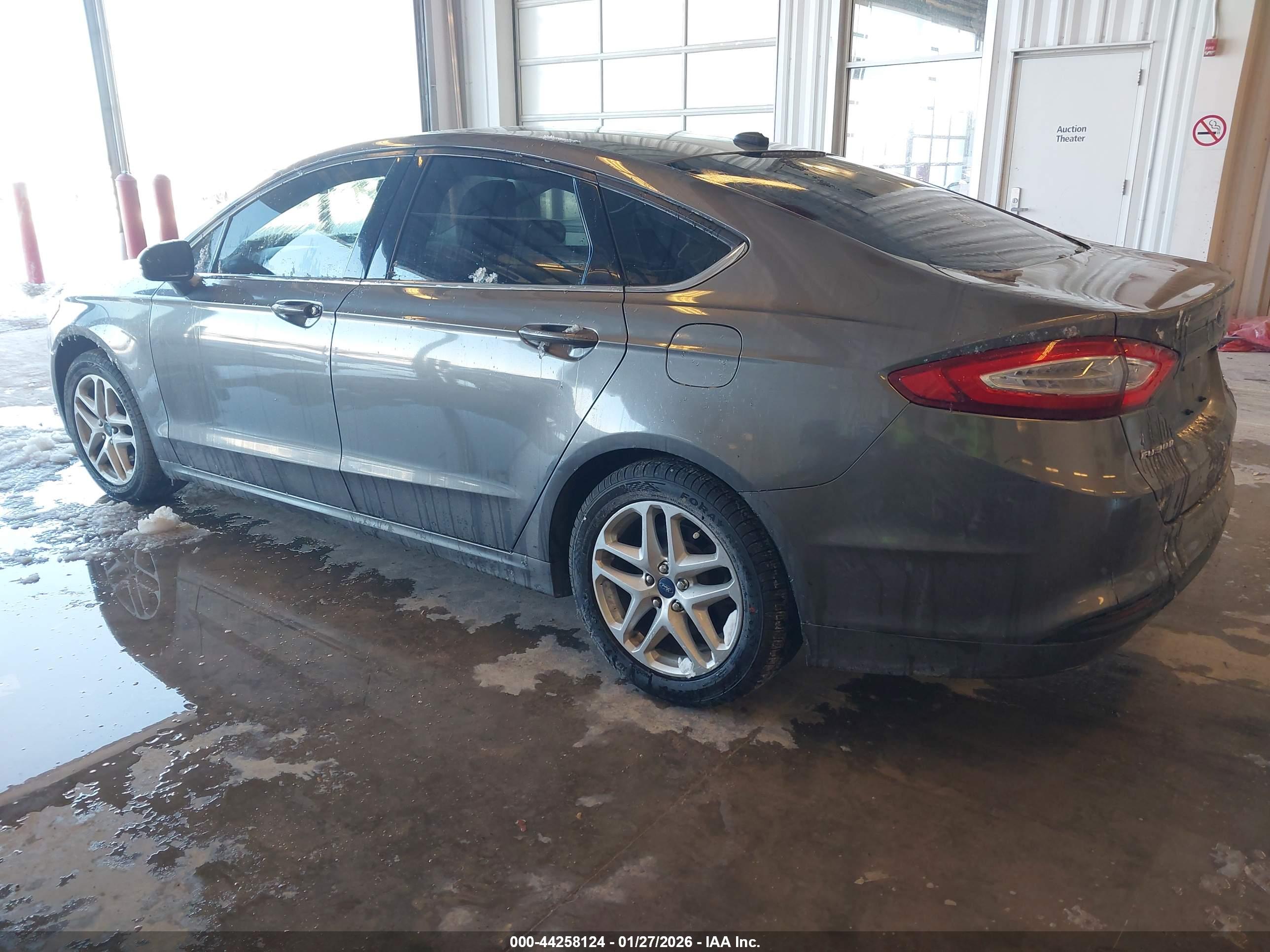 FORD FUSION image 3