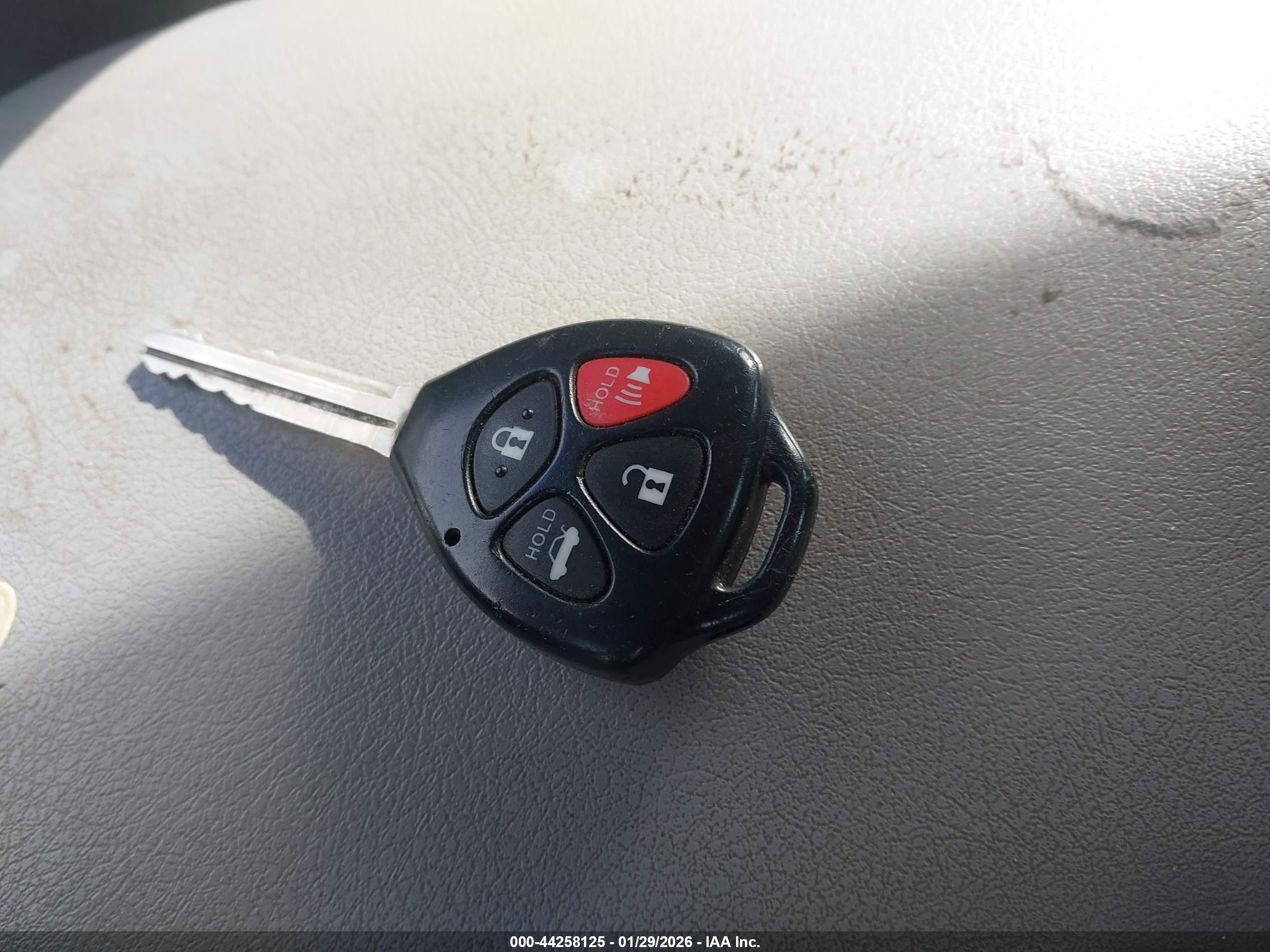 TOYOTA CAMRY image 11