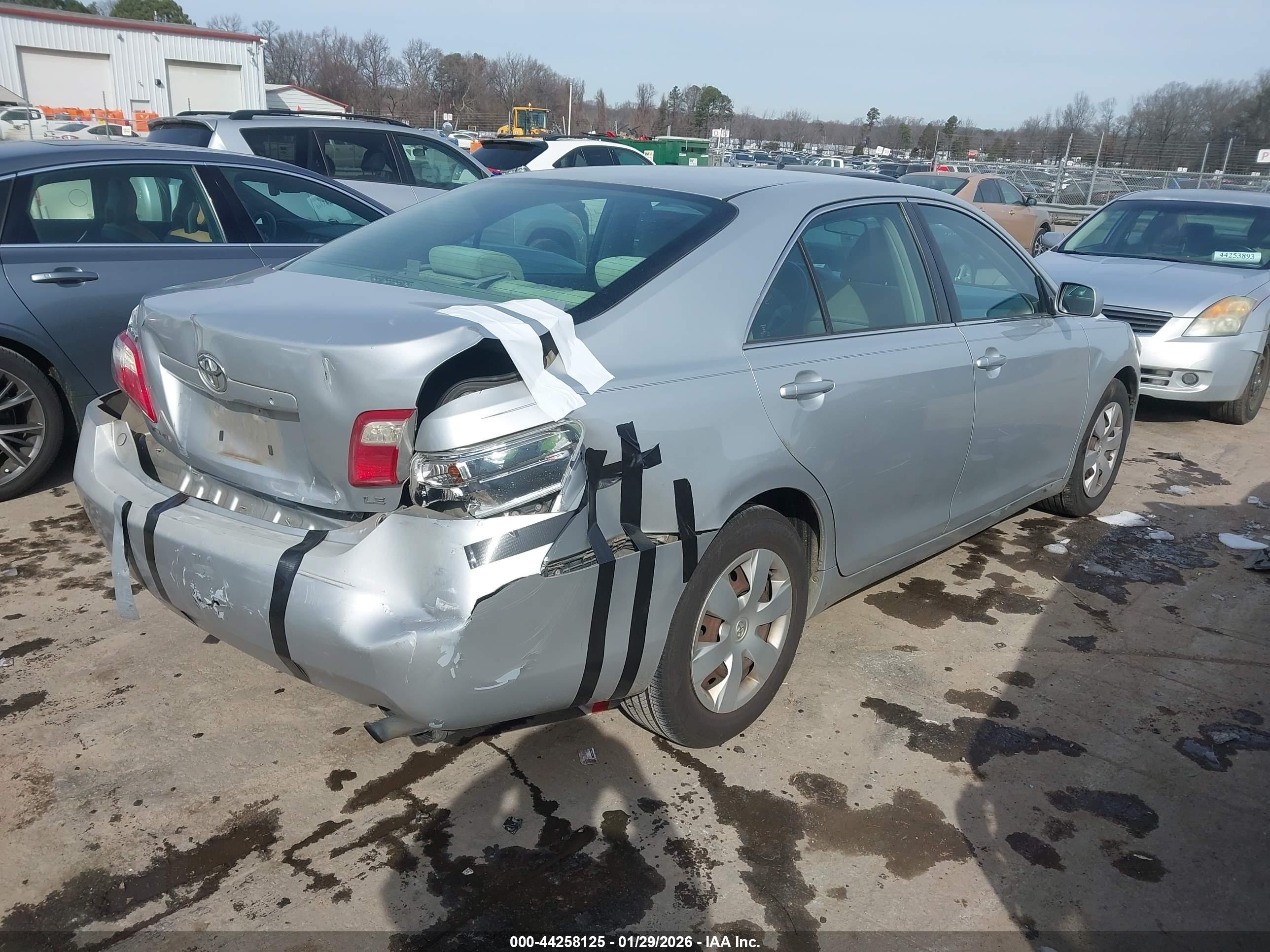 TOYOTA CAMRY image 4