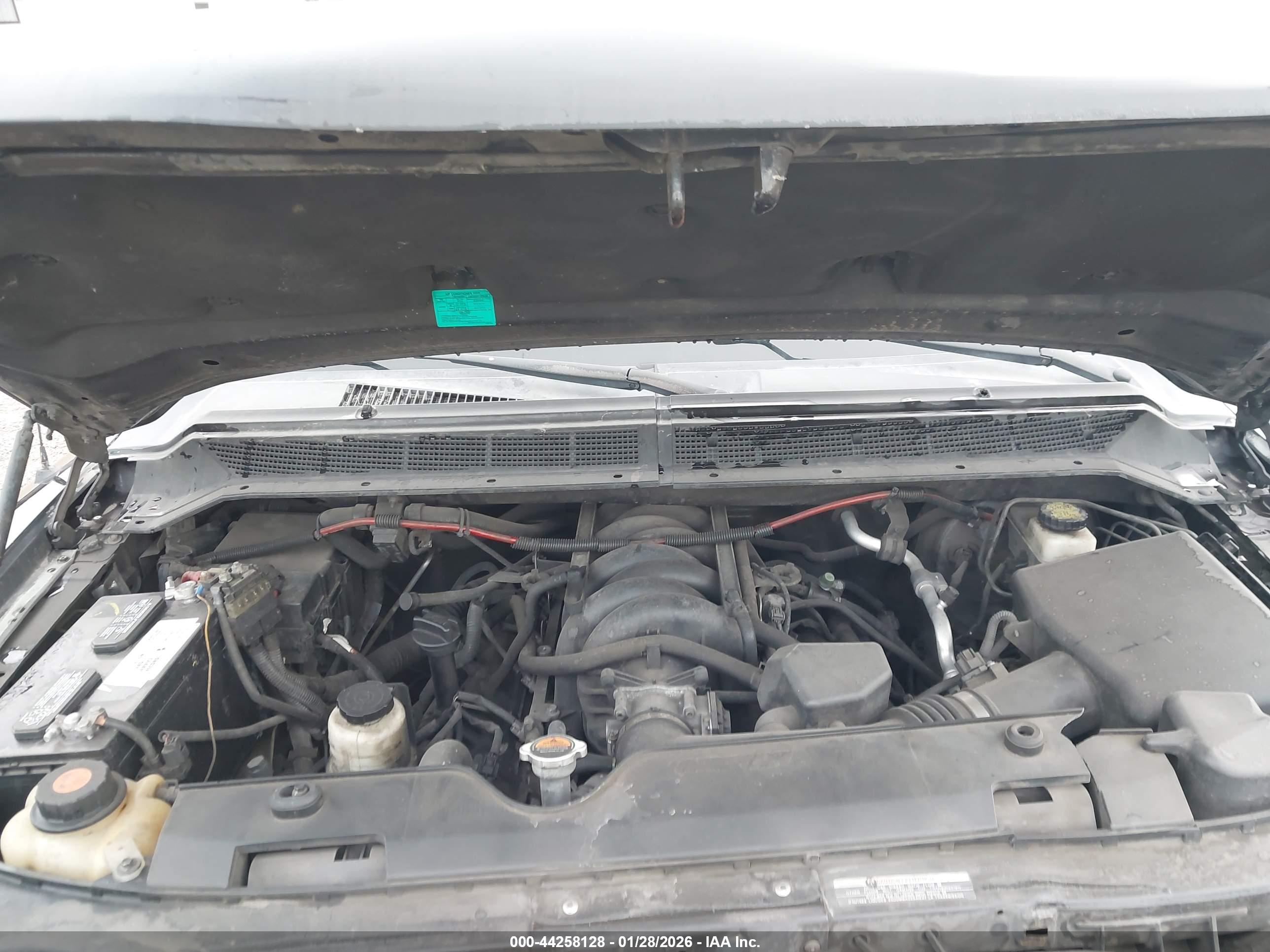 NISSAN TITAN image 10