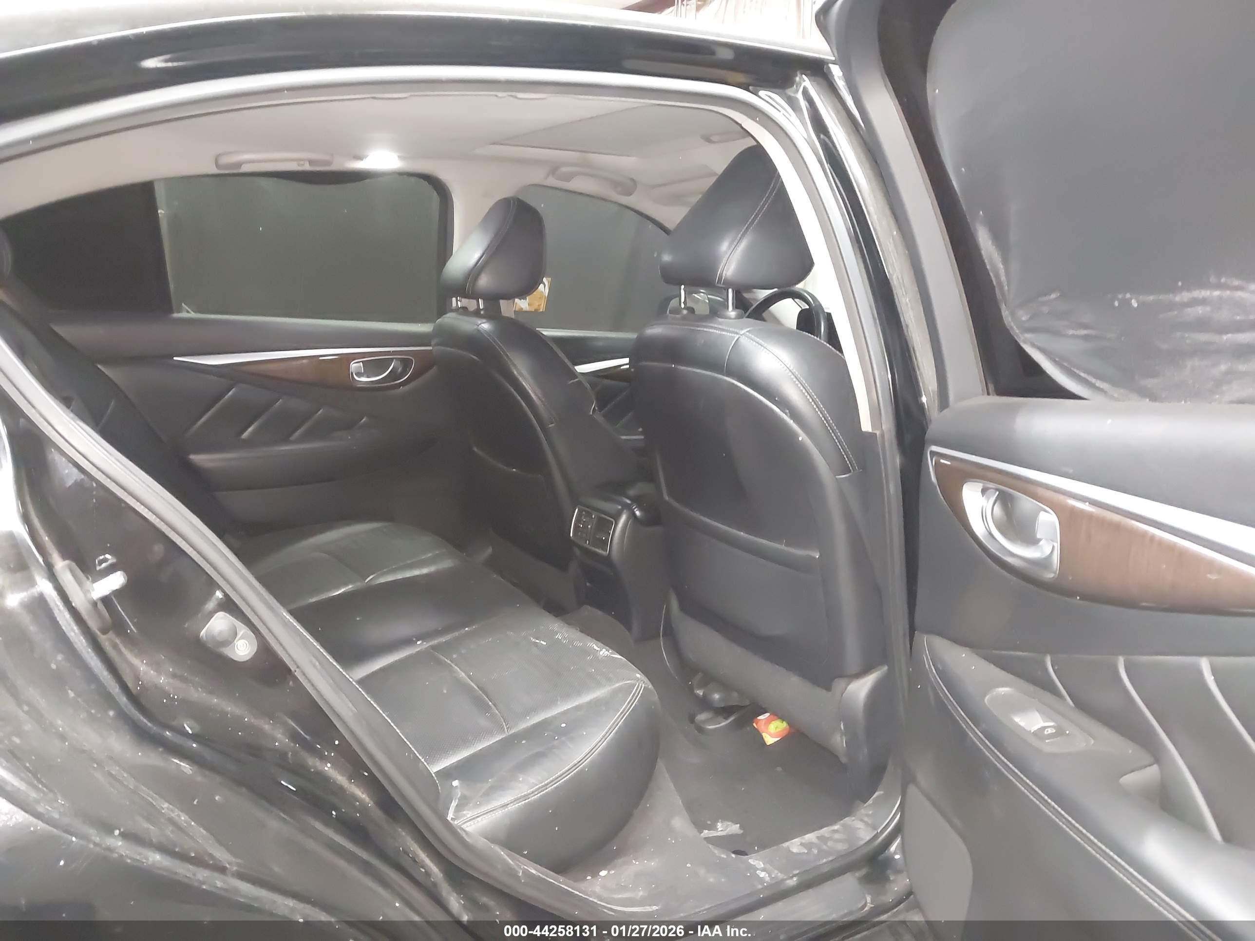 INFINITI Q50 image 8