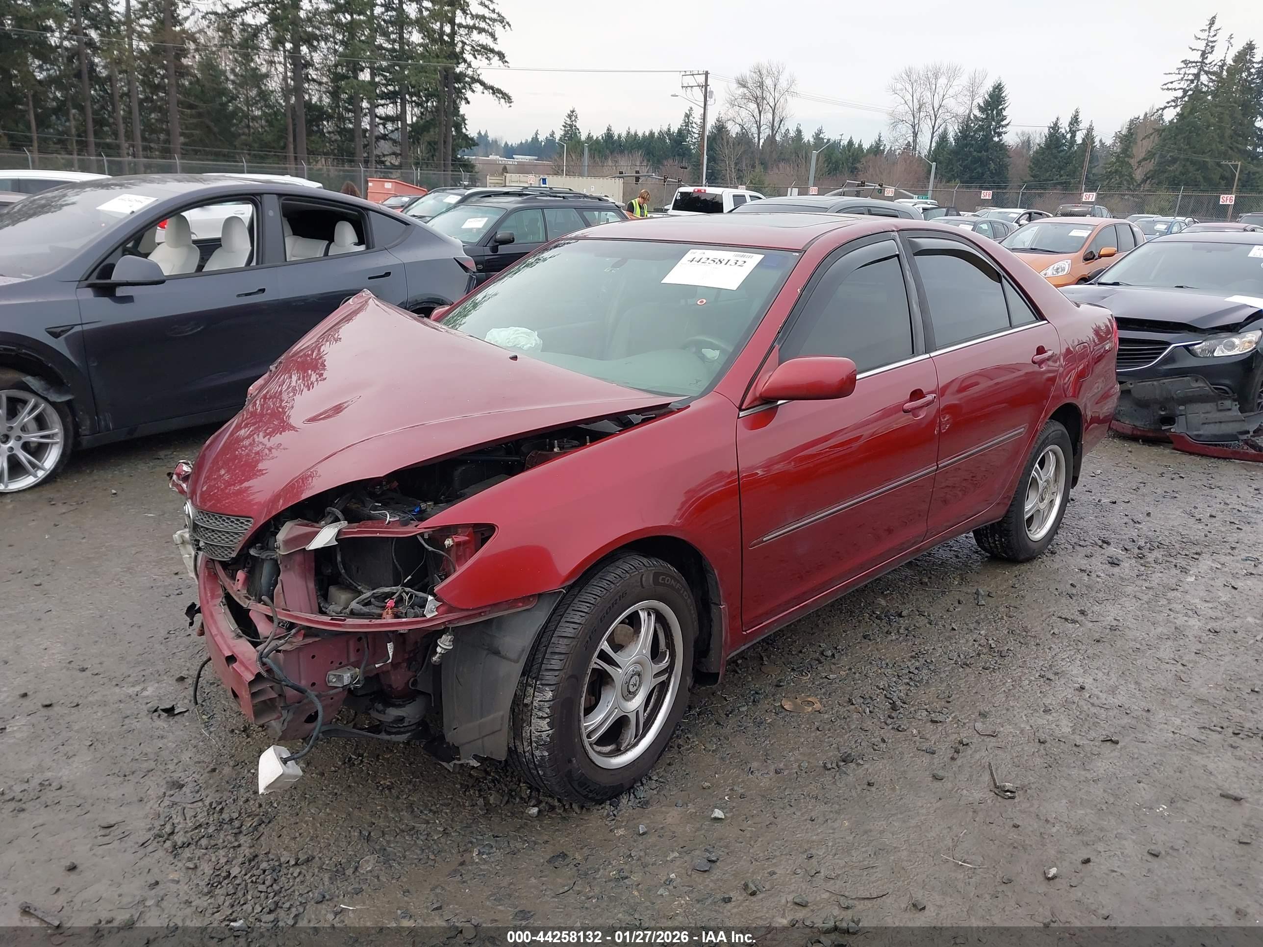 TOYOTA CAMRY image 2
