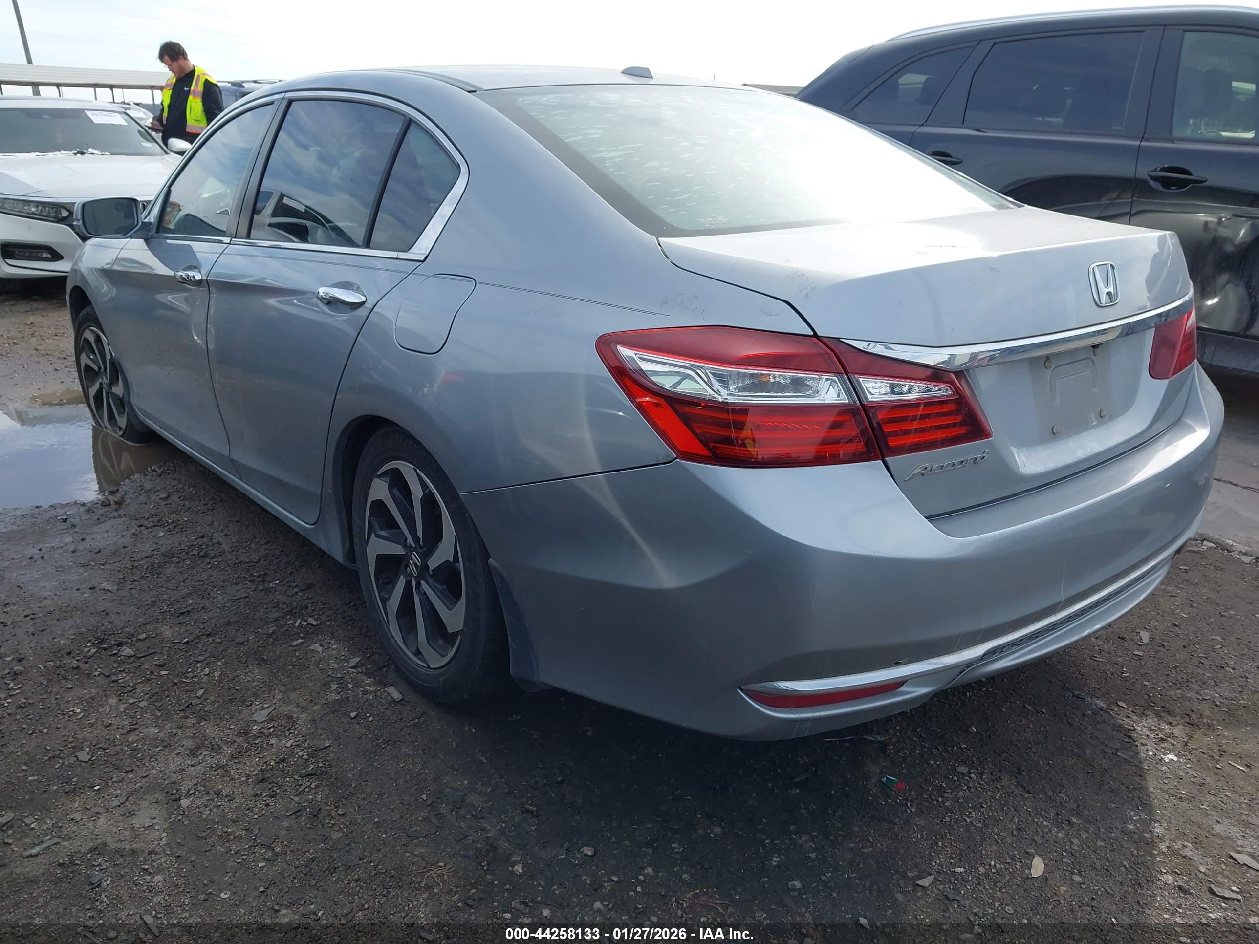 HONDA ACCORD image 3