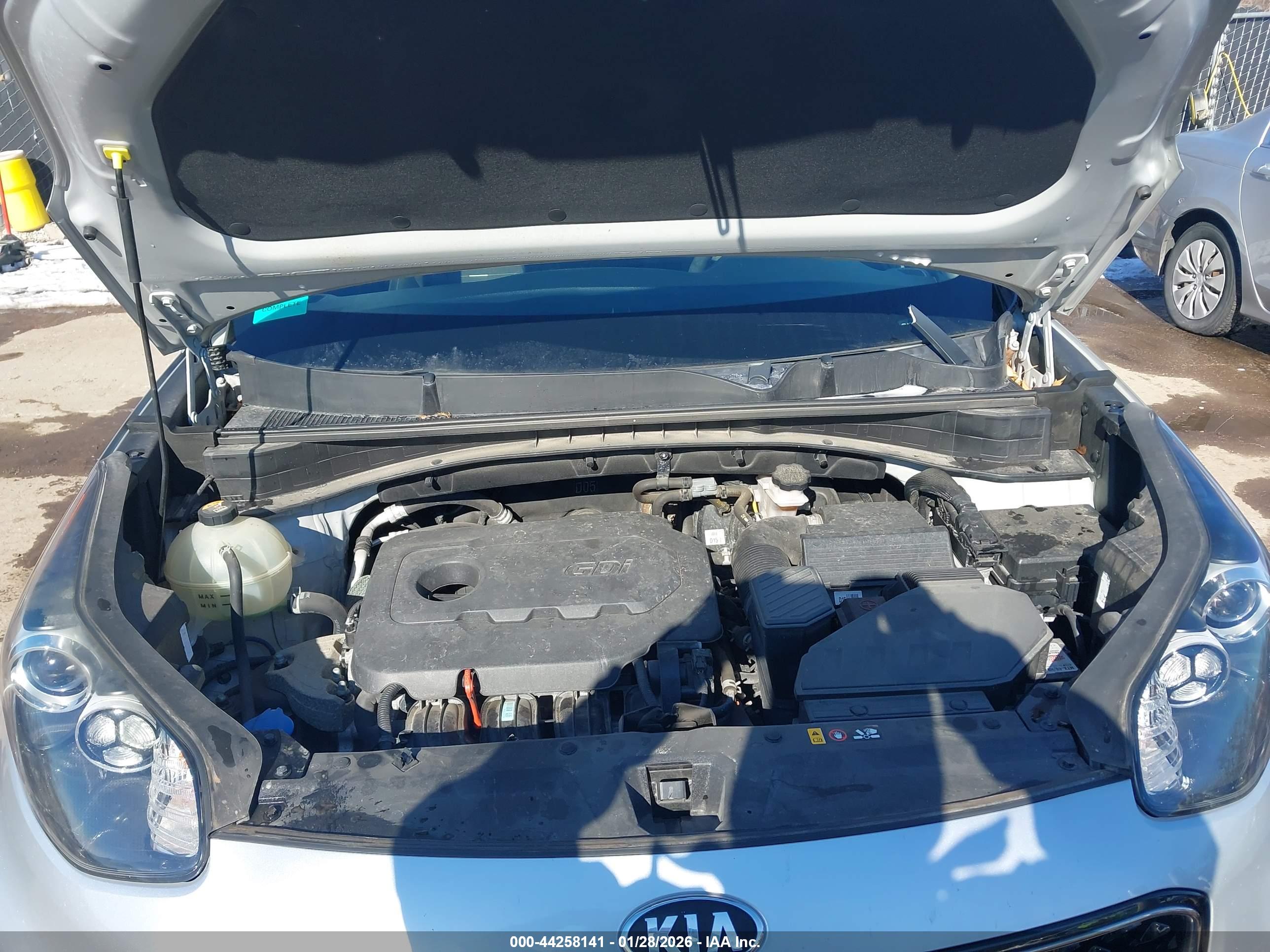 KIA SPORTAGE image 10