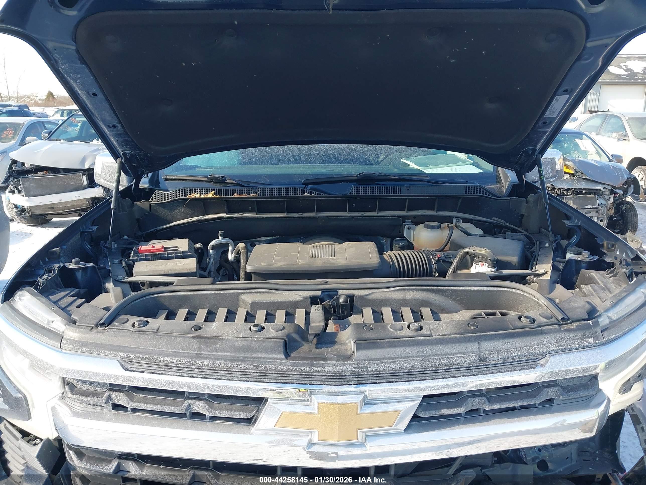 CHEVROLET SILVERADO image 10