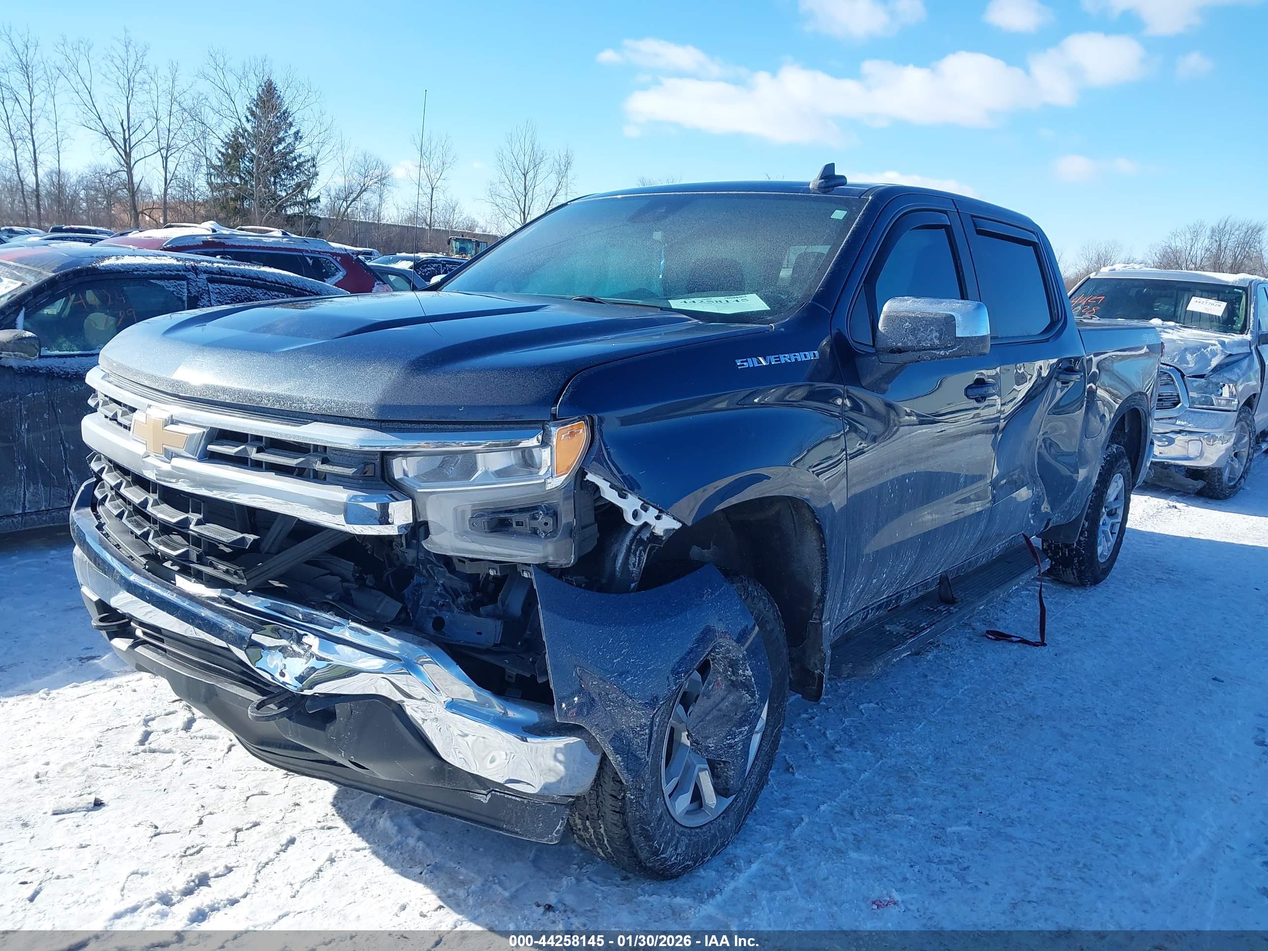 CHEVROLET SILVERADO image 2