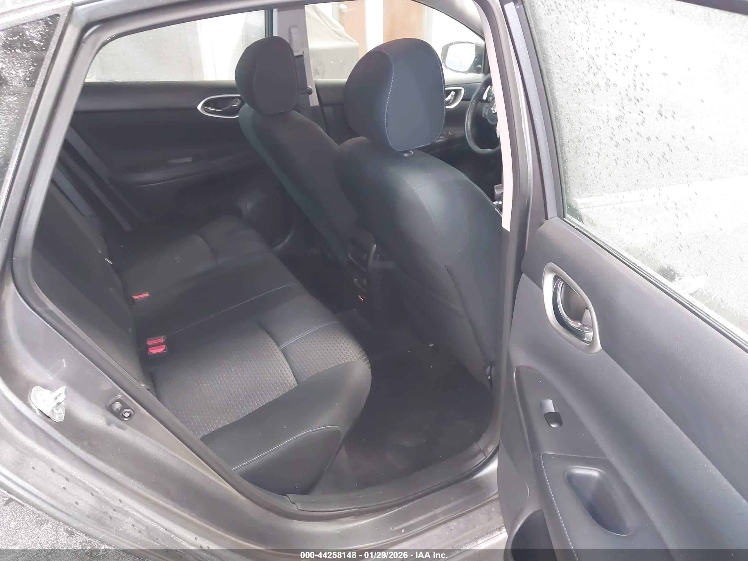 NISSAN SENTRA image 8