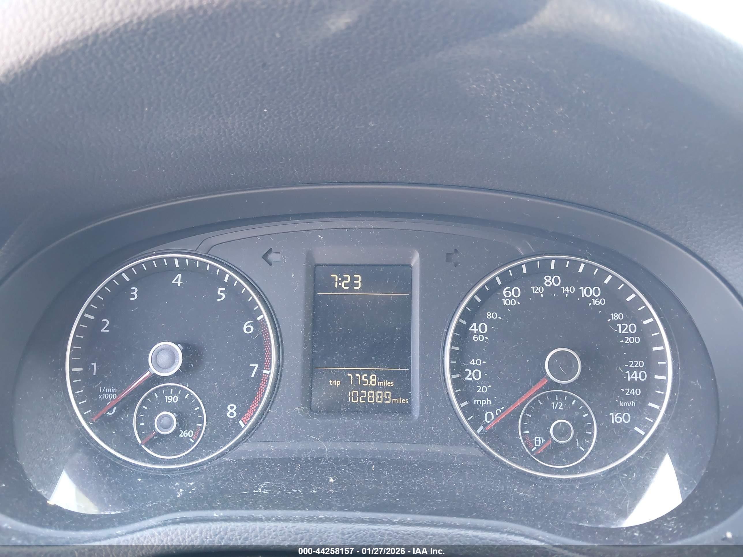VOLKSWAGEN PASSAT image 7