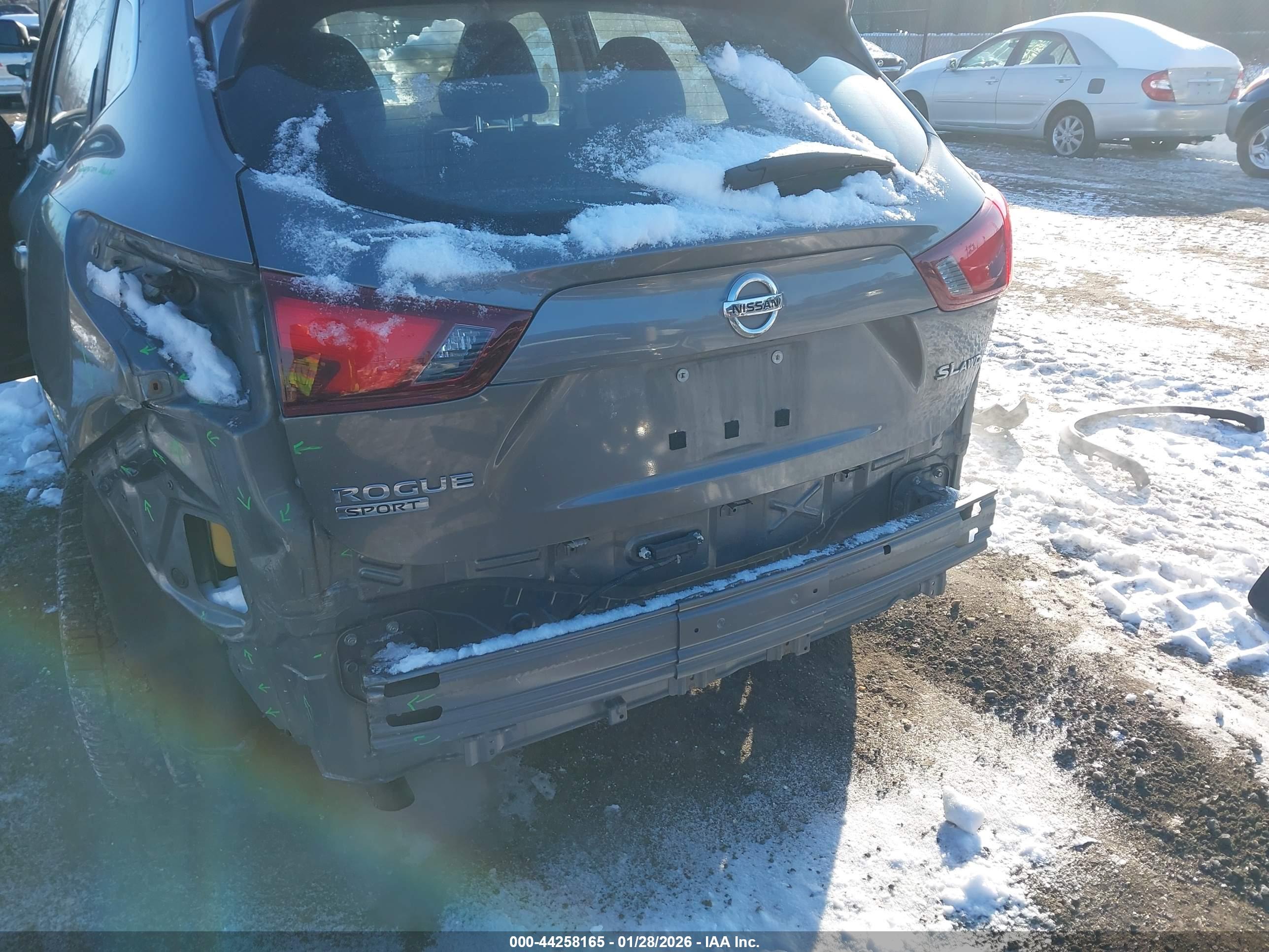 NISSAN ROGUE image 6