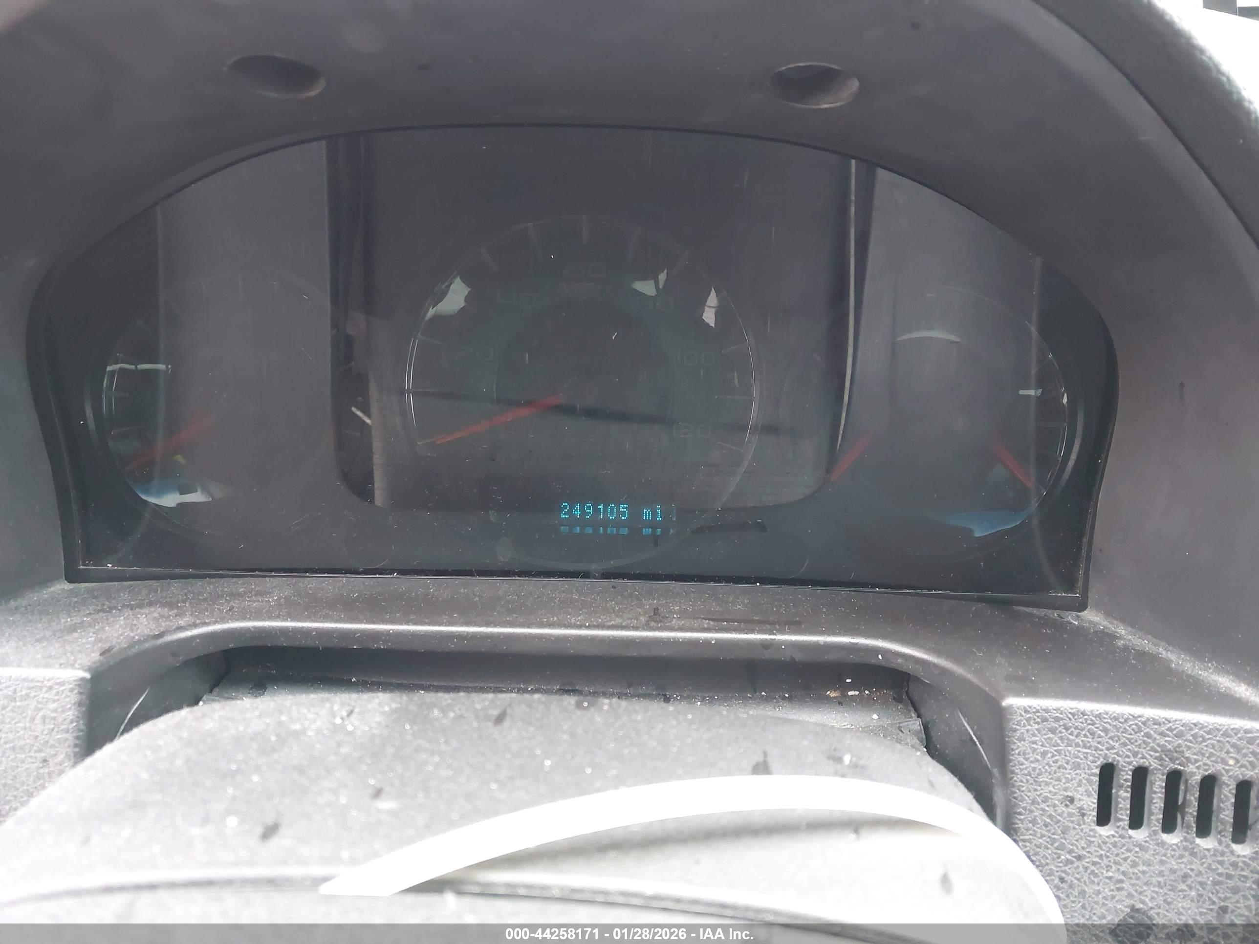 FORD FUSION image 7