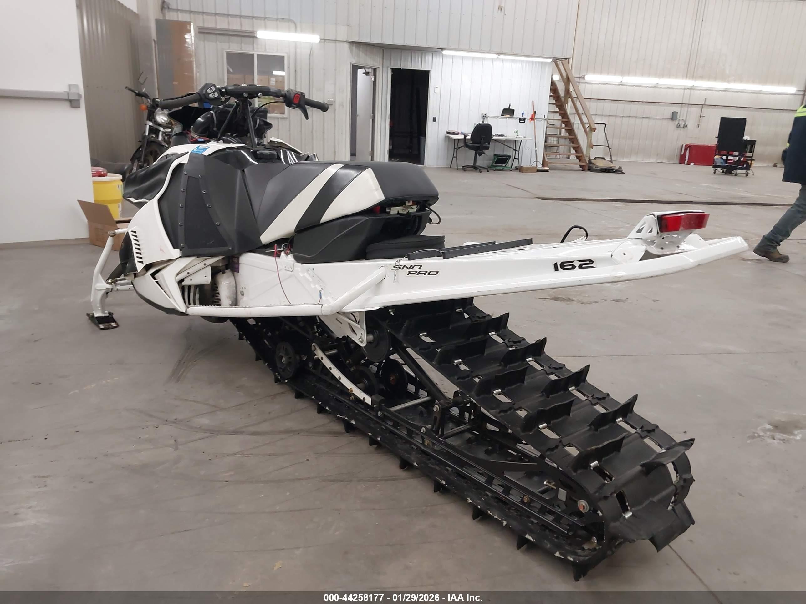 ARCTIC CAT image 3