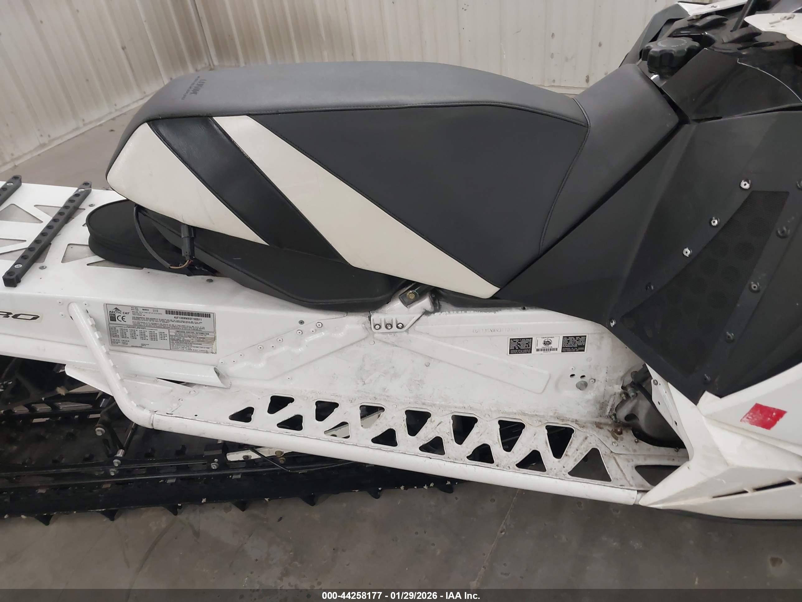 ARCTIC CAT image 8