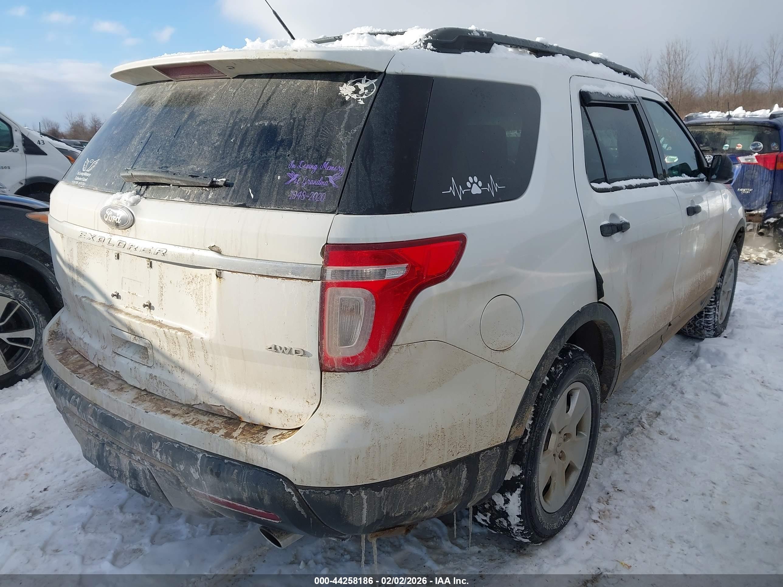 FORD EXPLORER image 4