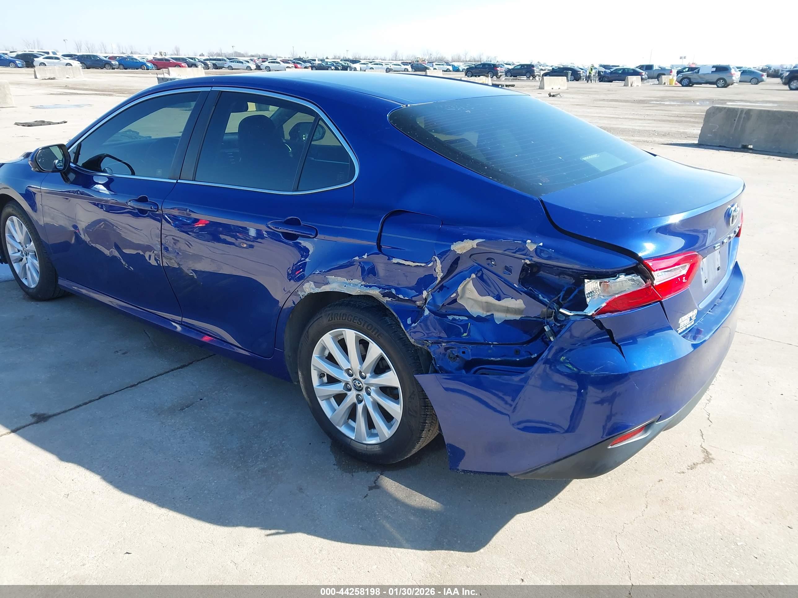TOYOTA CAMRY image 6