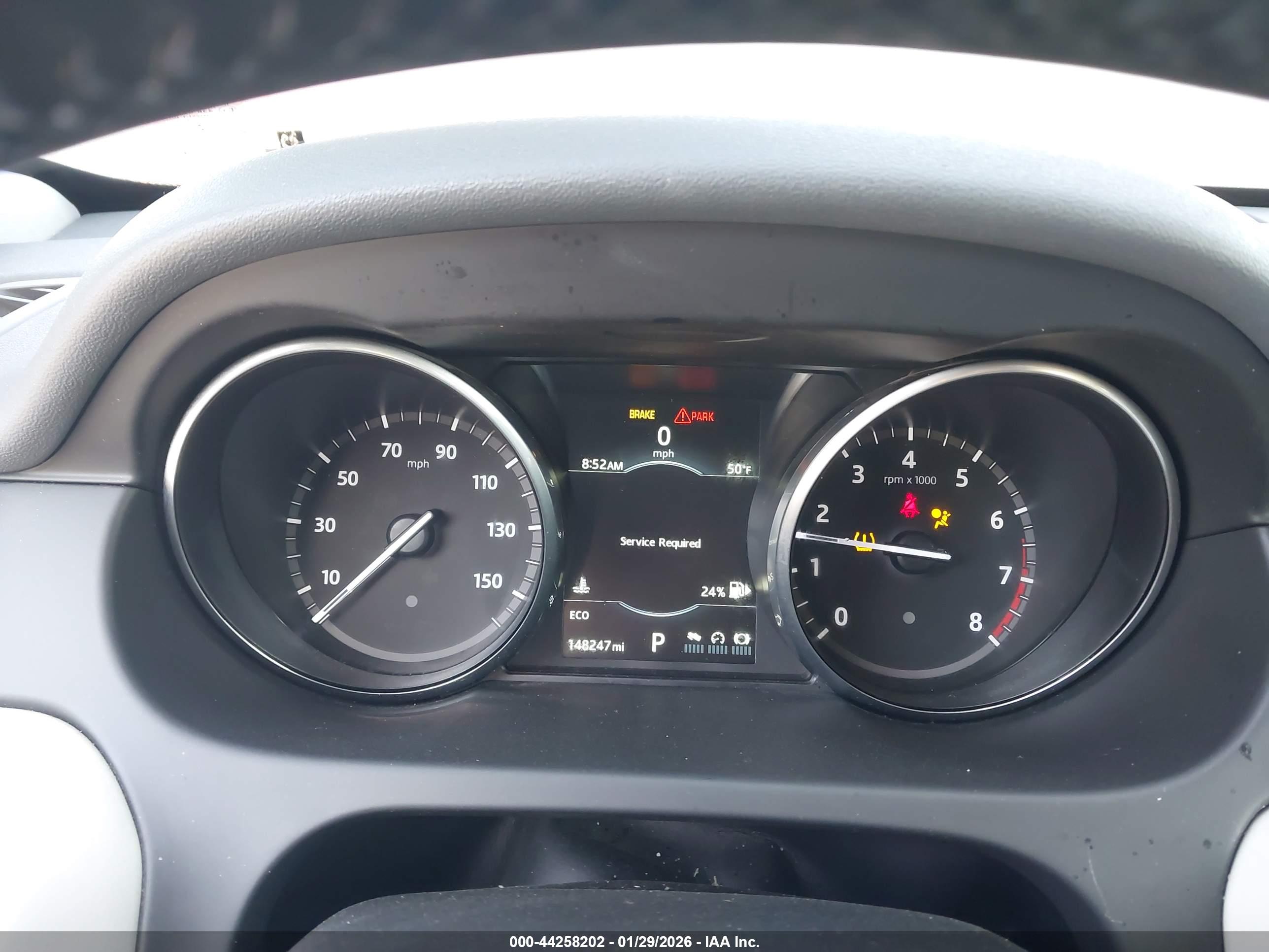 LAND ROVER image 7