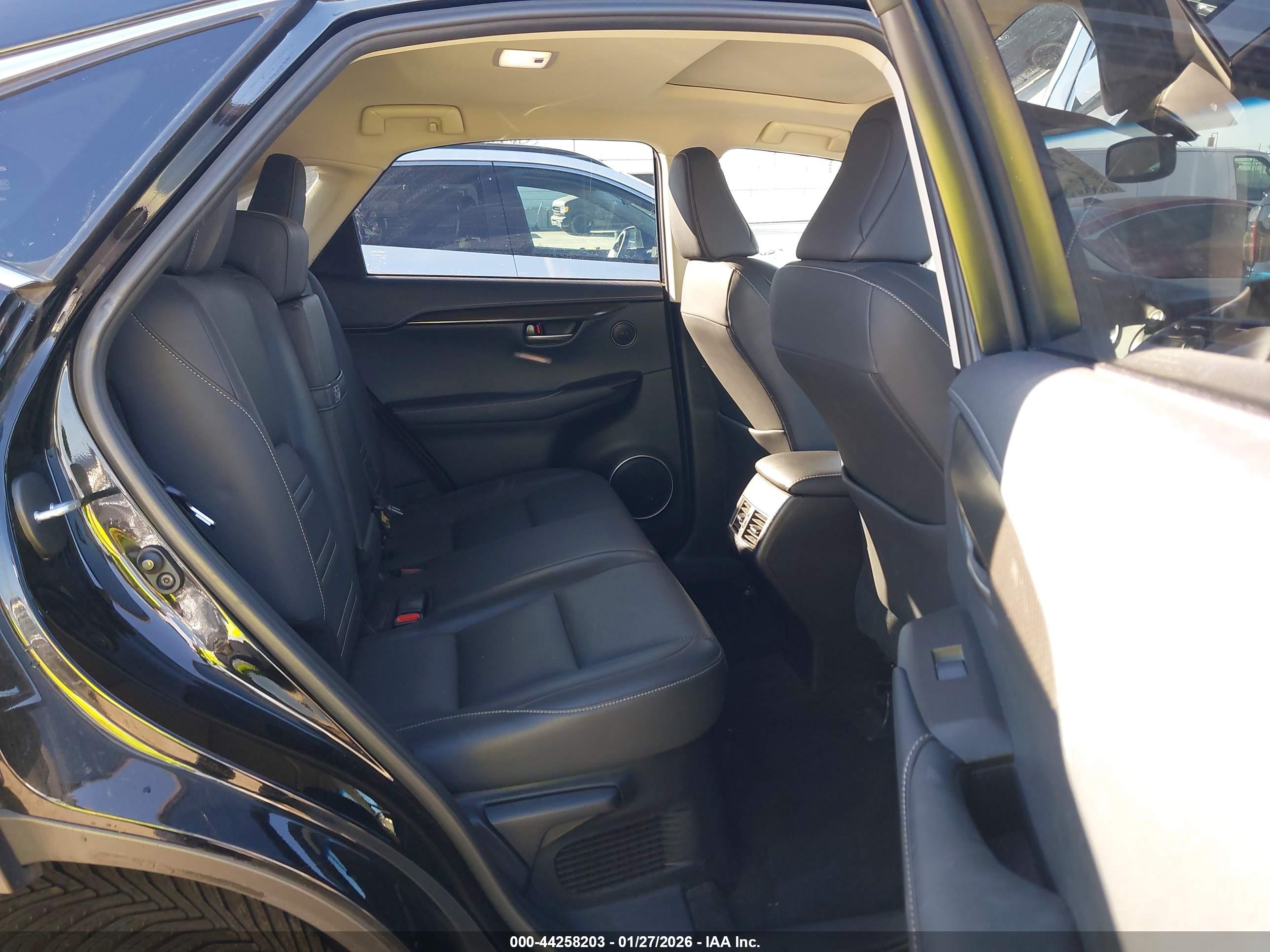 LEXUS NX image 8