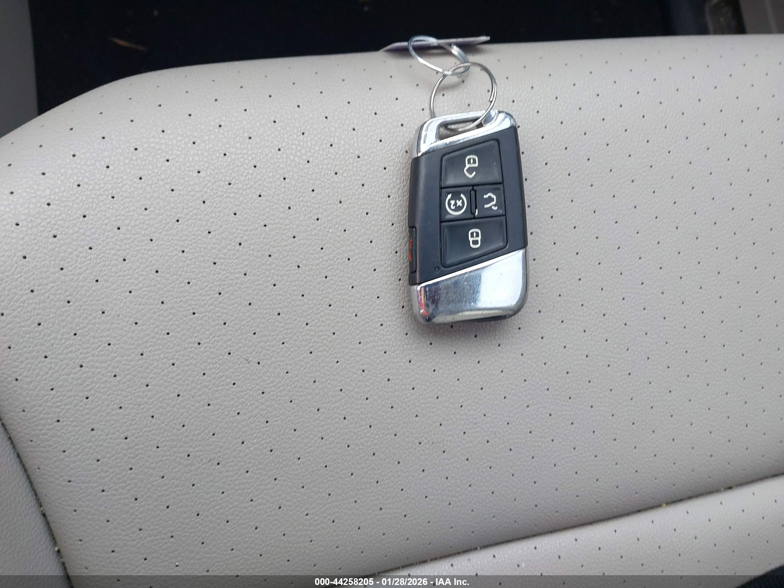 VOLKSWAGEN ATLAS image 11