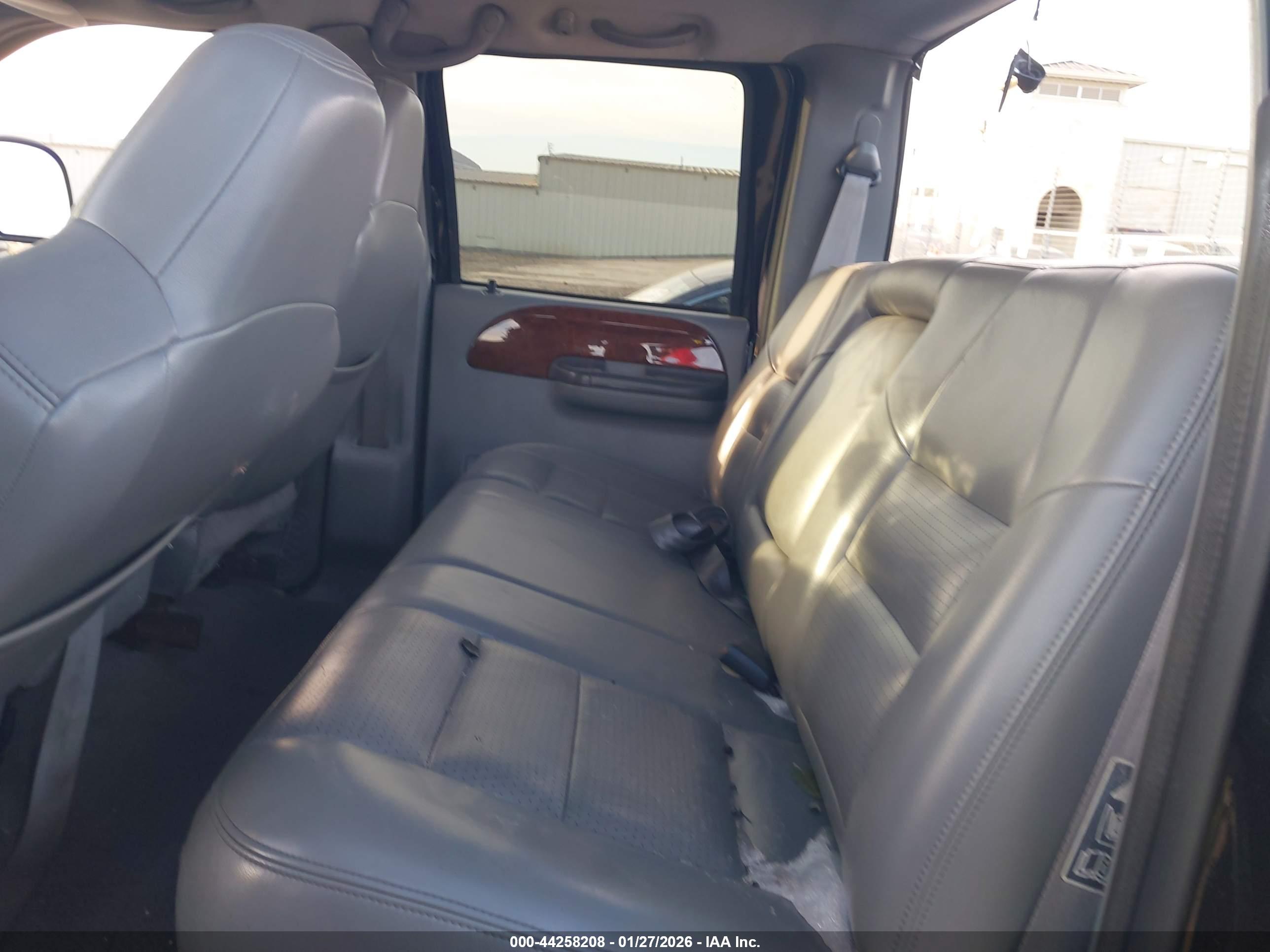 FORD F-350 image 8