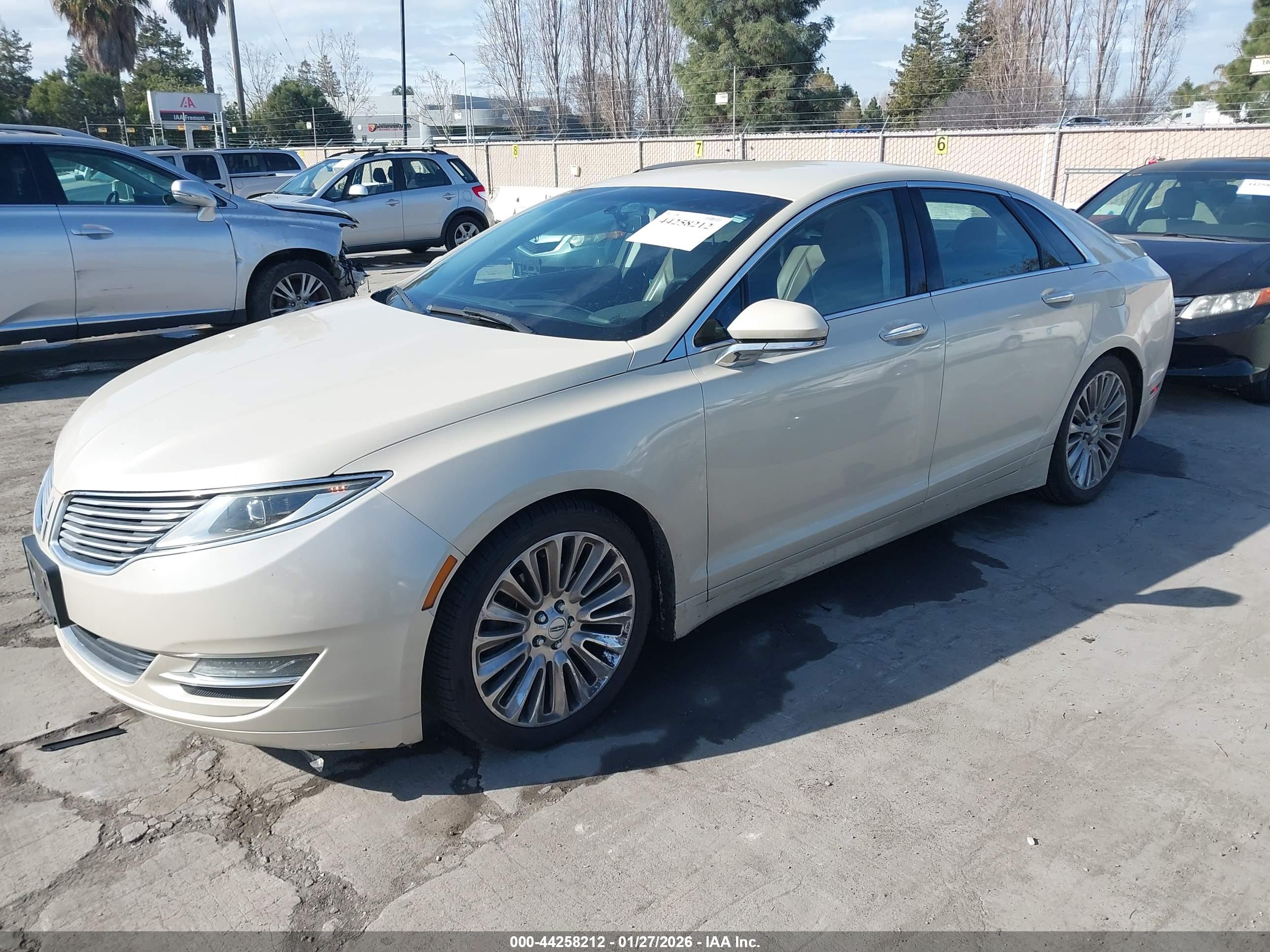 LINCOLN MKZ image 2